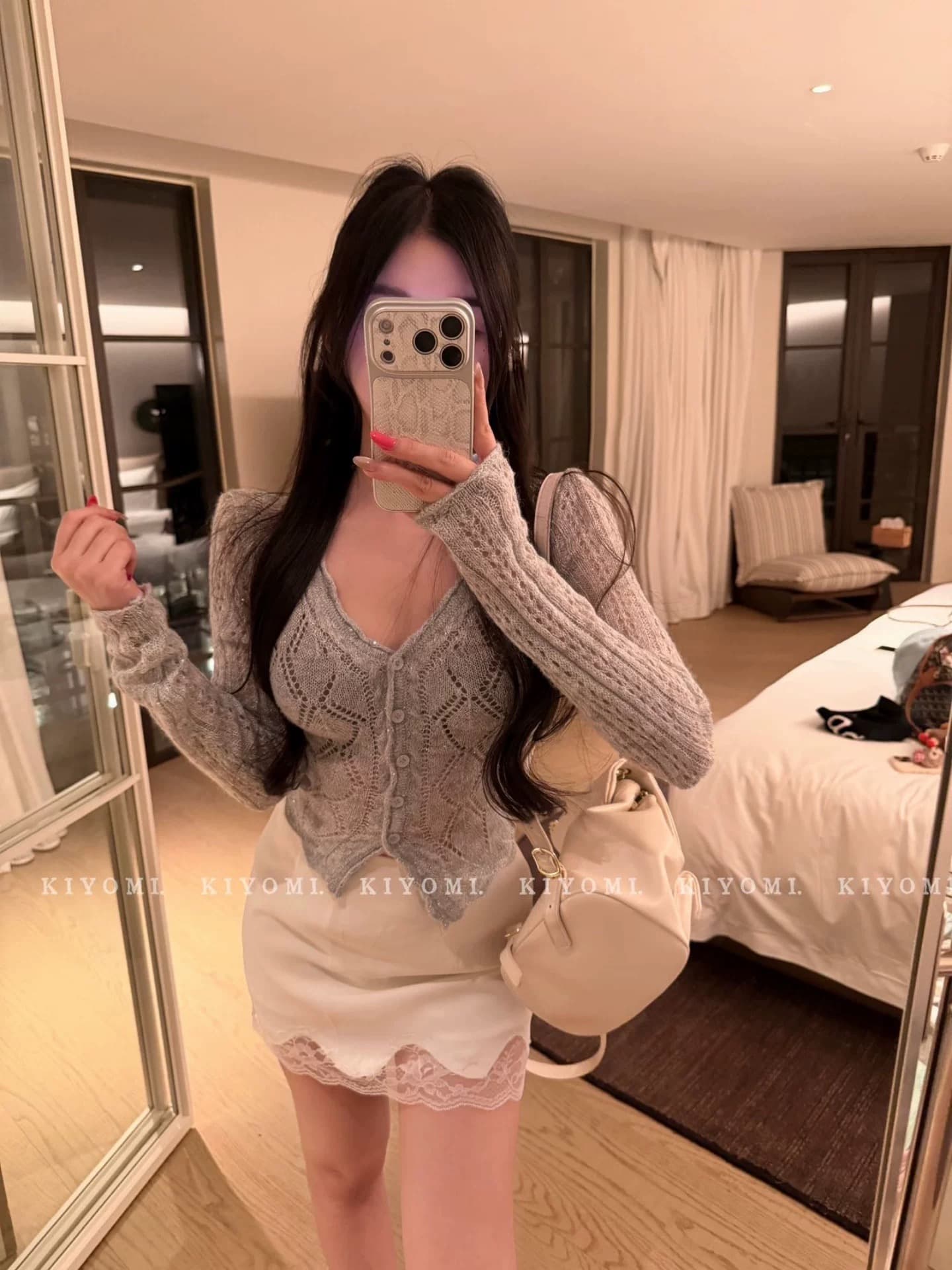 kiyomi 봄 새로운 순수한 욕망 달콤함 V넥 얇은 스타일 작은 샤넬 스타일 링 그리드 홀로우 아웃 스팽글 니트 오픈 가디건 슬림해 보이는 상세 이미지 4