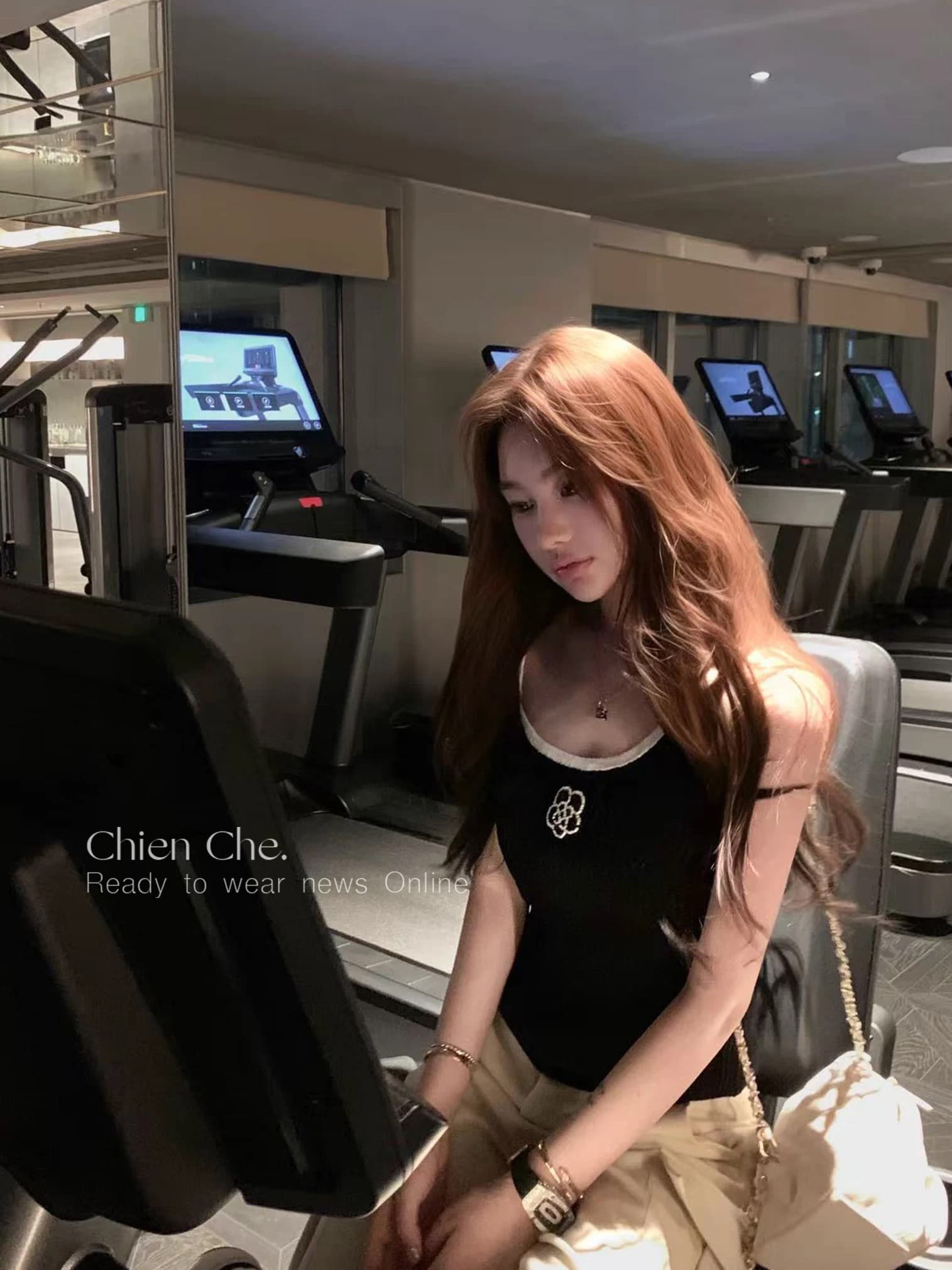 자동차 늦게 En chien 블랙 조정 동백 나무 작은 샤넬 스타일 니트 맨위 여름 배색 자수 비스듬한 어깨 캐미솔 상세 이미지 6