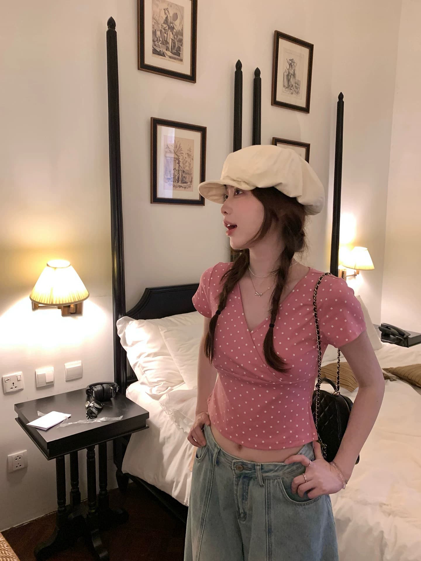 ptonumi 한여름 매화 와인 십자가 빅 브이 넥 도트 무늬 반팔 티셔츠 여성 Z아 어깨 순수한 욕망 맨위 쇼트 스타일 이미지 3