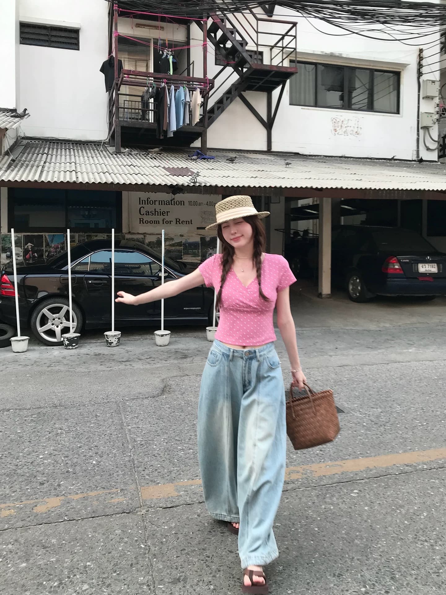 ptonumi 한여름 매화 와인 십자가 빅 브이 넥 도트 무늬 반팔 티셔츠 여성 Z아 어깨 순수한 욕망 맨위 쇼트 스타일 상세 이미지 2