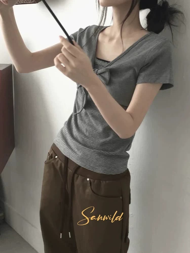sanwild 한 부서 작은 대중 다용도 레트로 스트라이프 나비 매듭 스트랩 디자인 센스 쇼트 스타일 반팔 티셔츠 맨위 여성 이미지 4