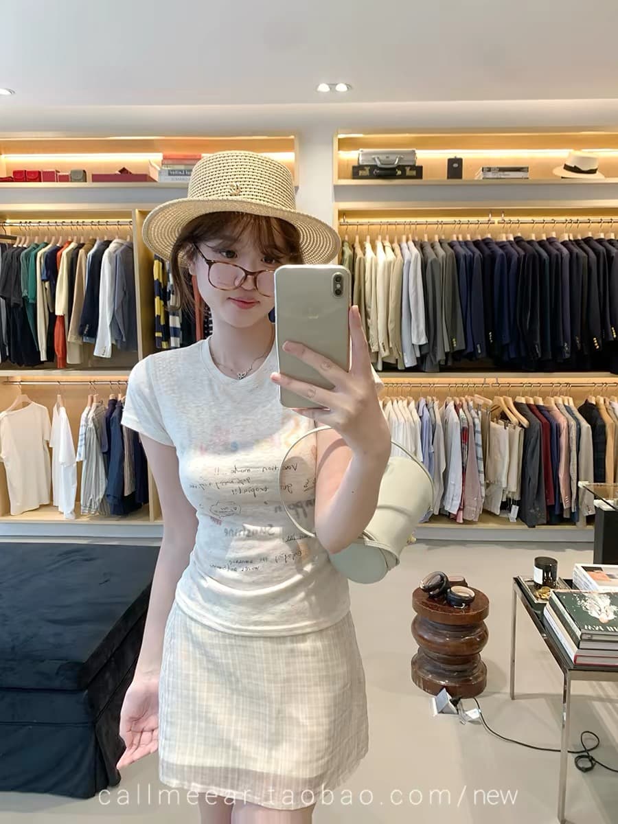 callmeear 여름 낙서 티셔츠 디자인 센스 프린트 긍정적 인 어깨 반팔 티셔츠 여성 여름 캐주얼 맨위
