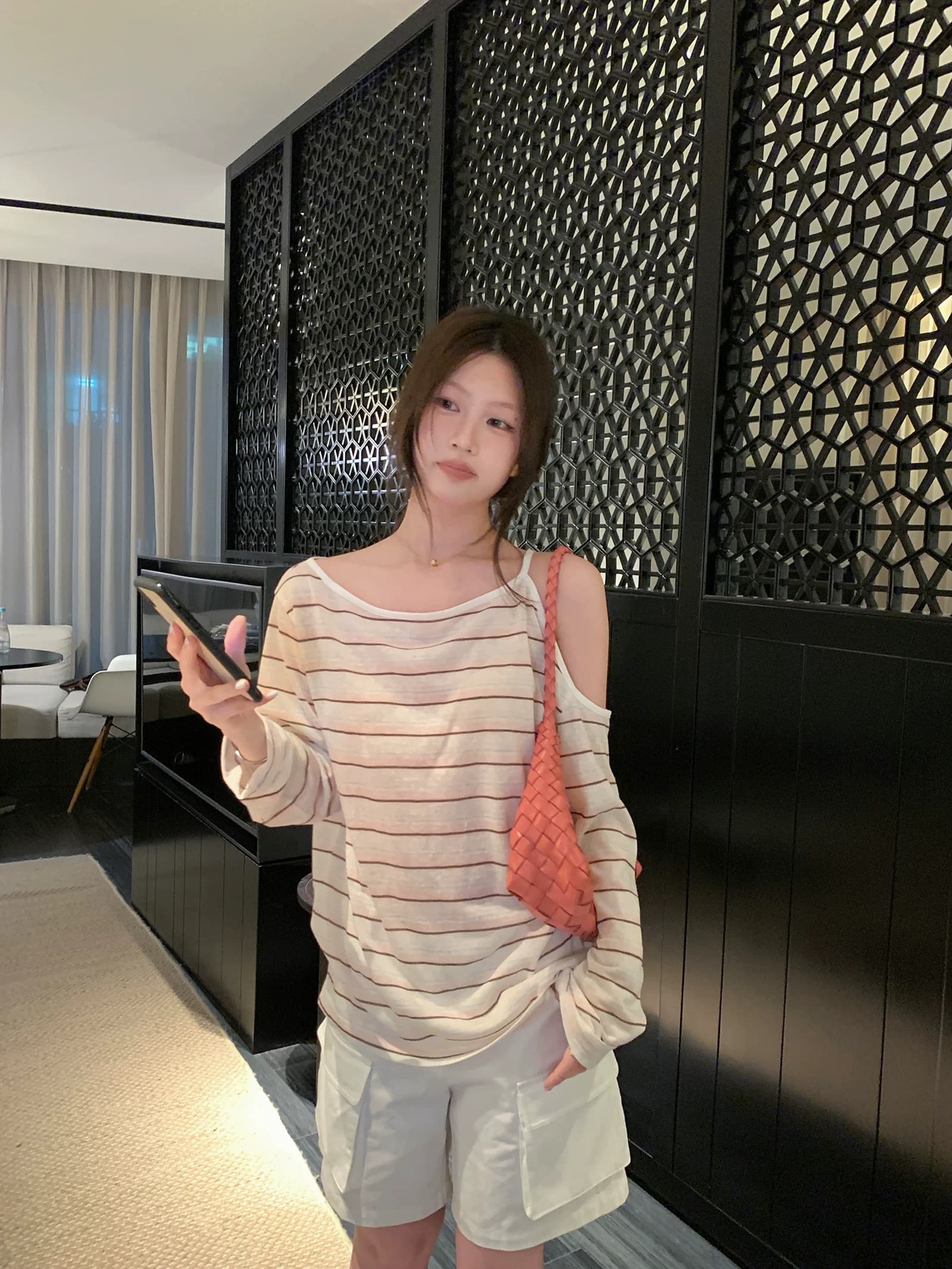 opening 직접 만든 산소 스트라이프 라이 경기 서울 슬립 작은 심장 기계 오프숄더 긴팔 티셔츠 상세 이미지 2