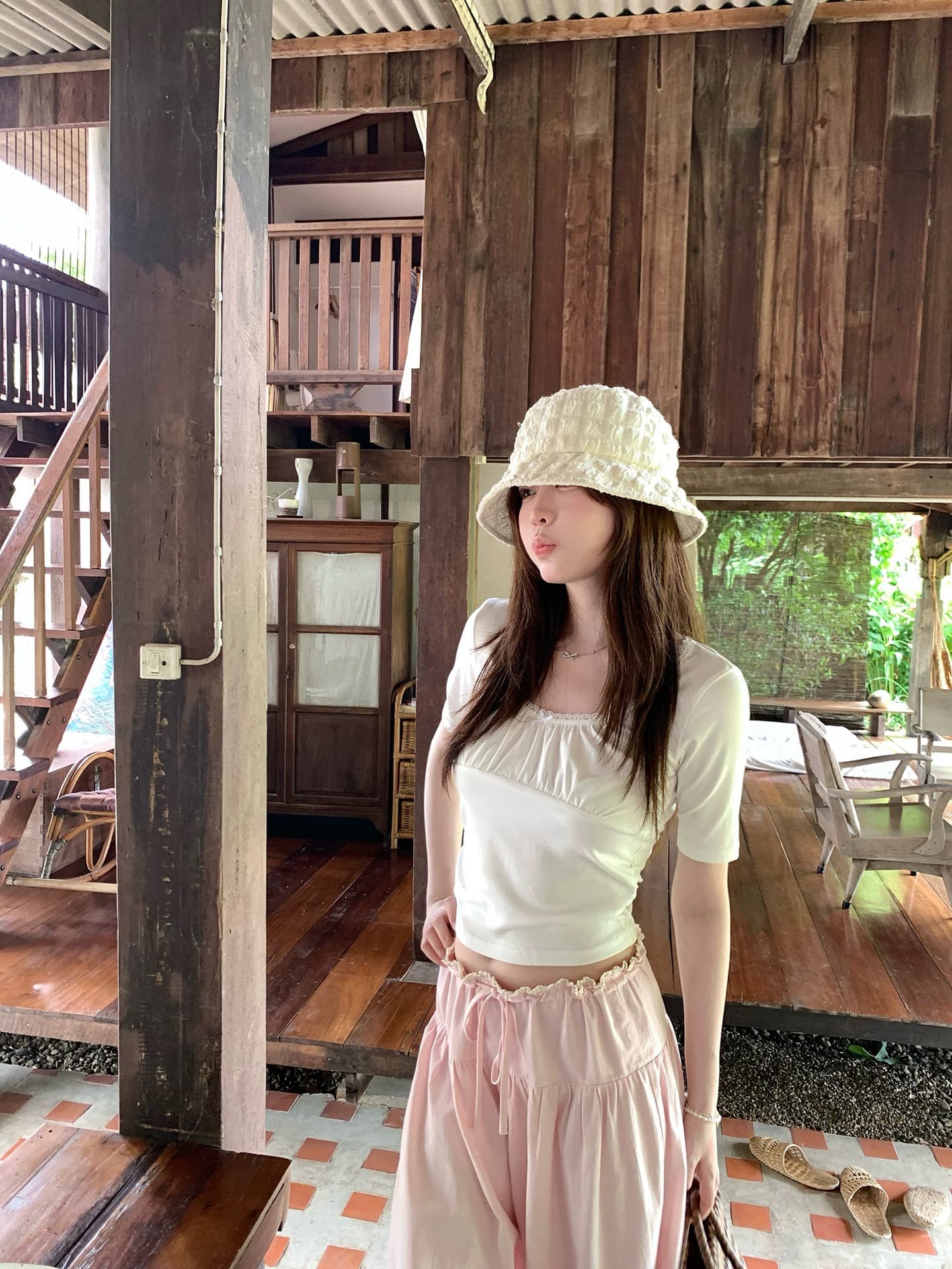 ptonumi 여름 팔레트 대 u 칼라 허리 수축 주름 중간 소매 티셔츠 여성 레이스 레이스 미니멀리즘 작은 맨위 이미지 2
