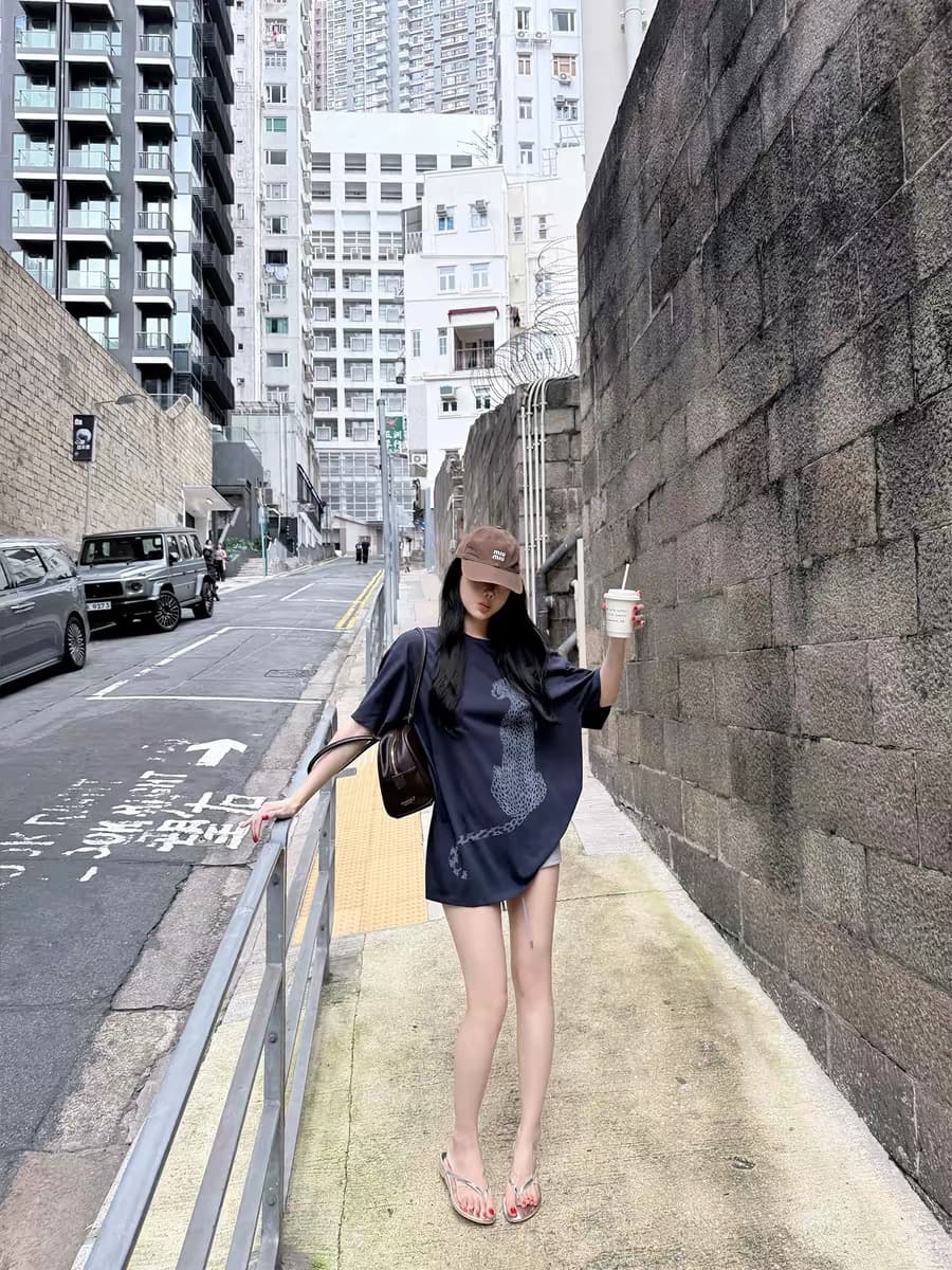 laareetoo 70 면 진첸바오 반팔 티셔츠 여성 여름 2026 새로운 중간 길이 맨위 루즈핏 슬림해 보이는 상세 이미지 1