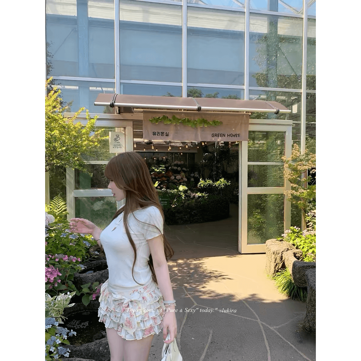 lukira 빛 연 여름 라운드 넥 나비 매듭 홀로우 아웃 자카드 니트 반팔 티셔츠 여성 여름 슬림해 보이는 맨위 이미지 5