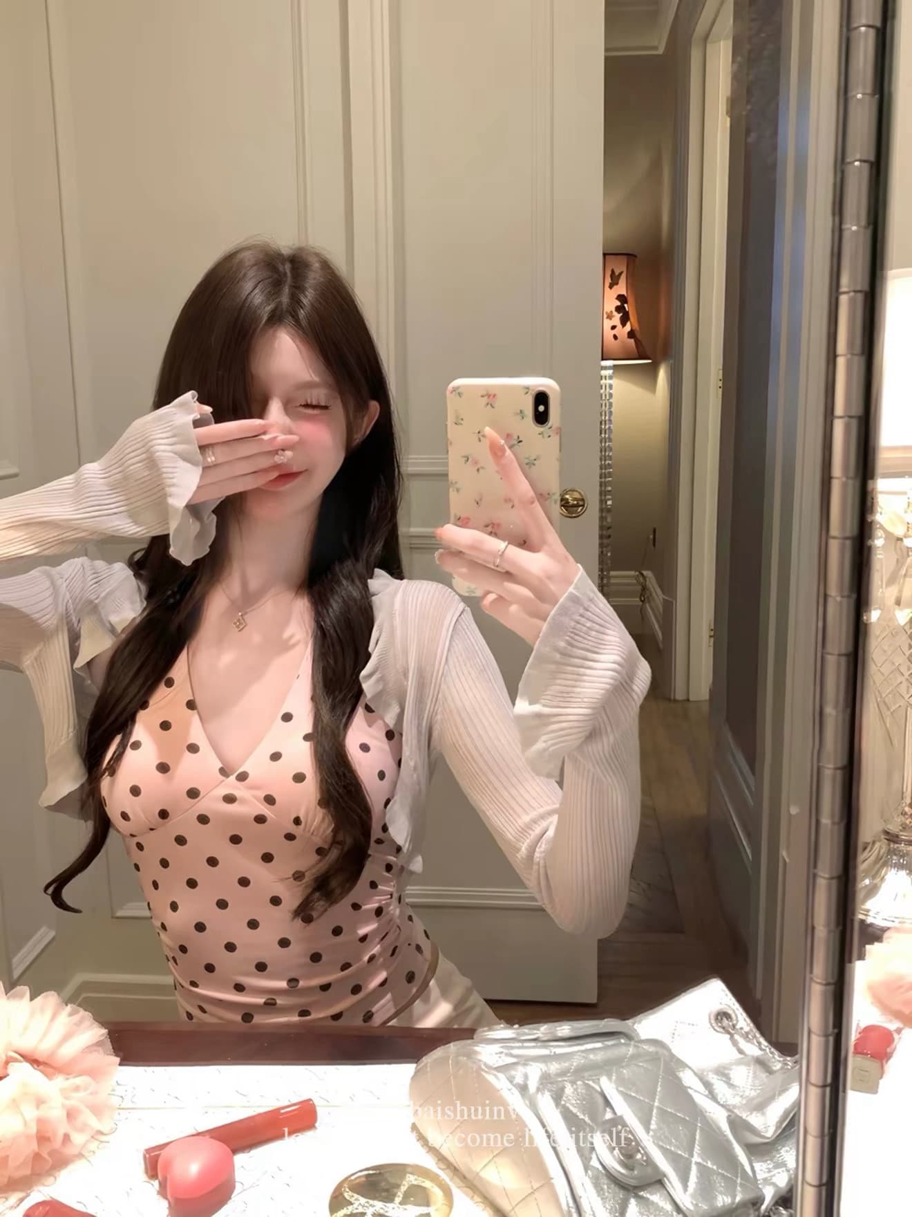 화이트 워터 여성 黛 리 미스 V넥 도트 무늬 캐미솔 여름 질감 오픈 가디건 낭만적 인 기질 순수한 욕망 맨위 상세 이미지 3