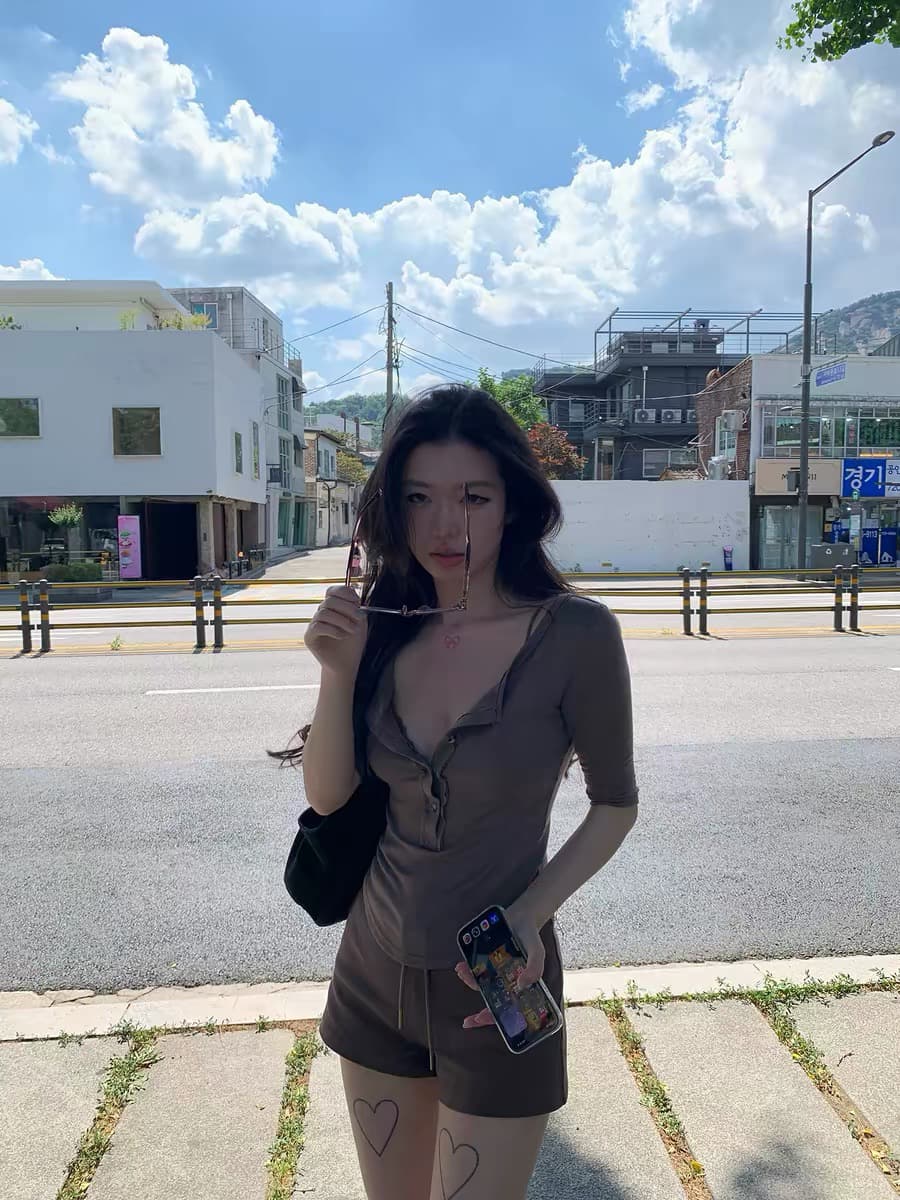 sheepland 욕망 숨겨진 심장 기계 주간 실크 양모 헨리 칼라 반소매 티셔츠 레이스 슬립 속옷 두 조각 여성 세트 상세 이미지 5