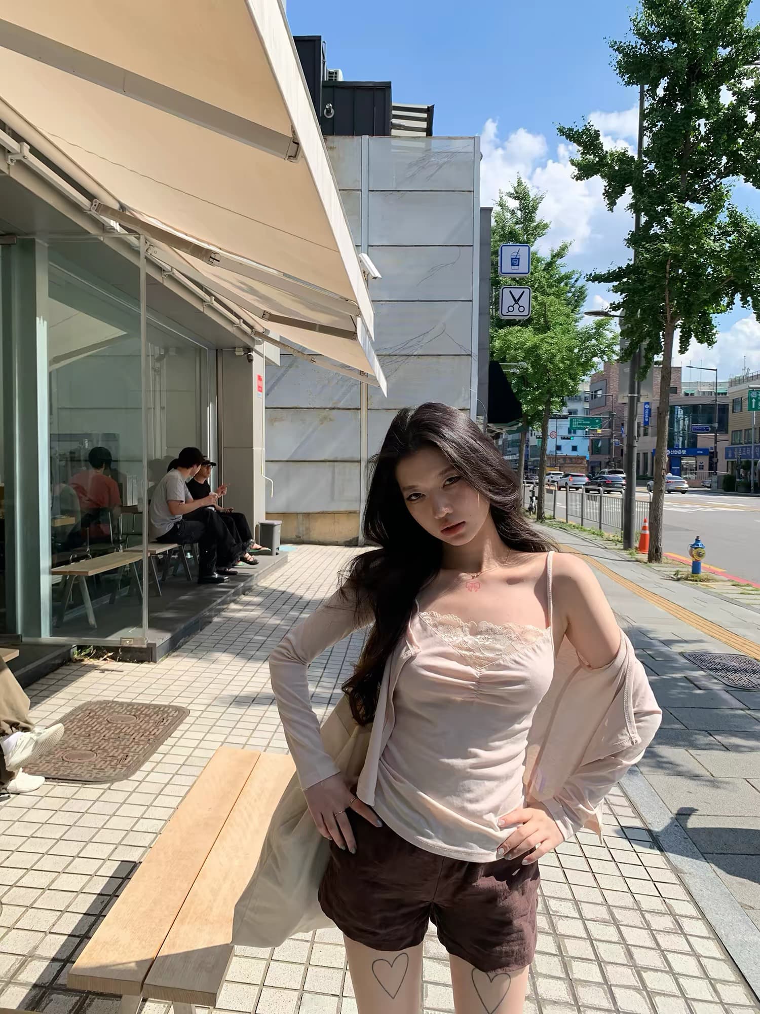 sheepland 레이스 객실 시리아 레이스 조각 펌프 Pleat 캐미솔 자외선 차단 에어컨 오픈 가디건 두 조각 여성 세트 여름 이미지 2