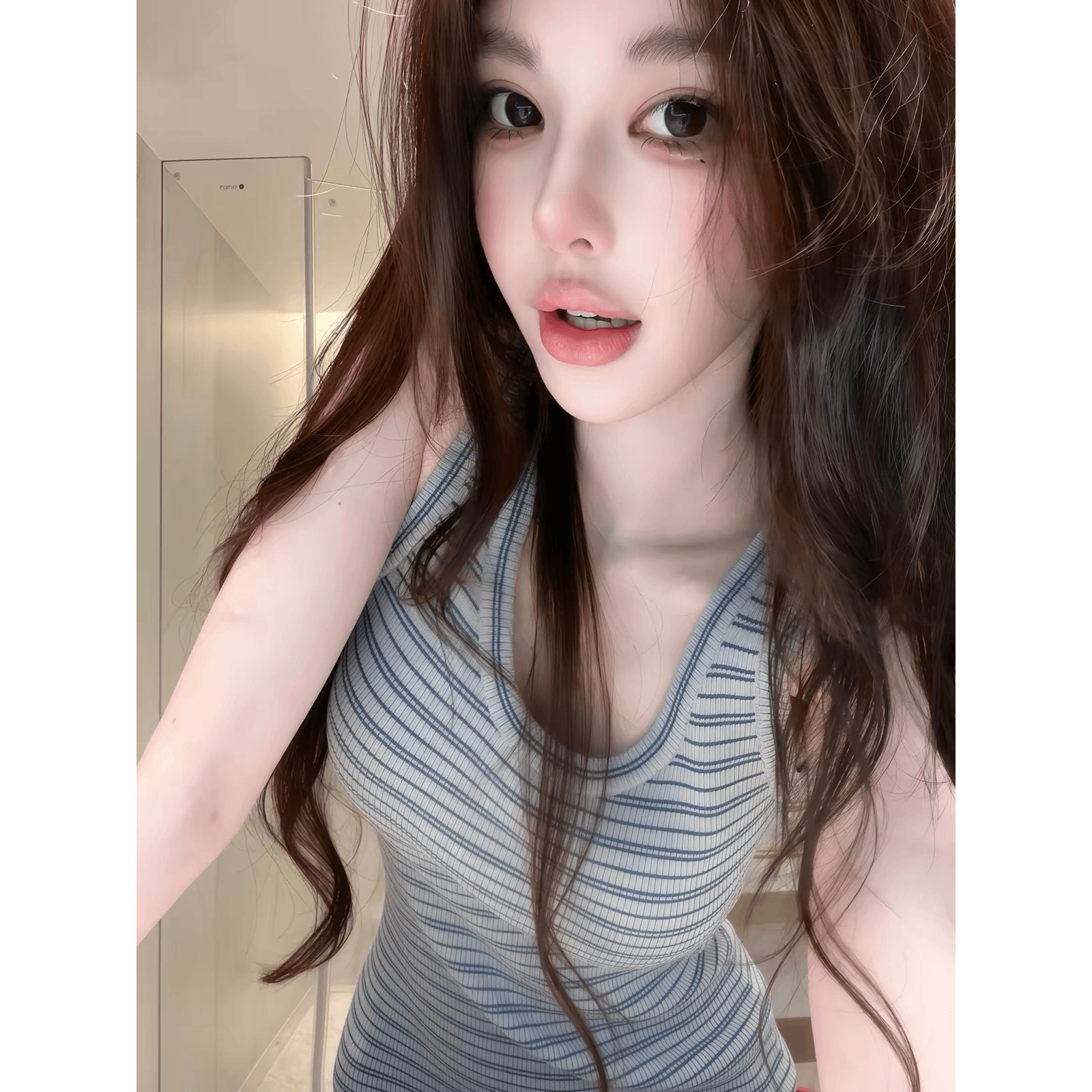 로얄 자매 바람 스트라이프 니트 조끼 원피스 여성 의류 여름 품격 작은 키 몸매 가꾸기 슬림해 보이는 섹시함 타이트 스커트 이미지 5