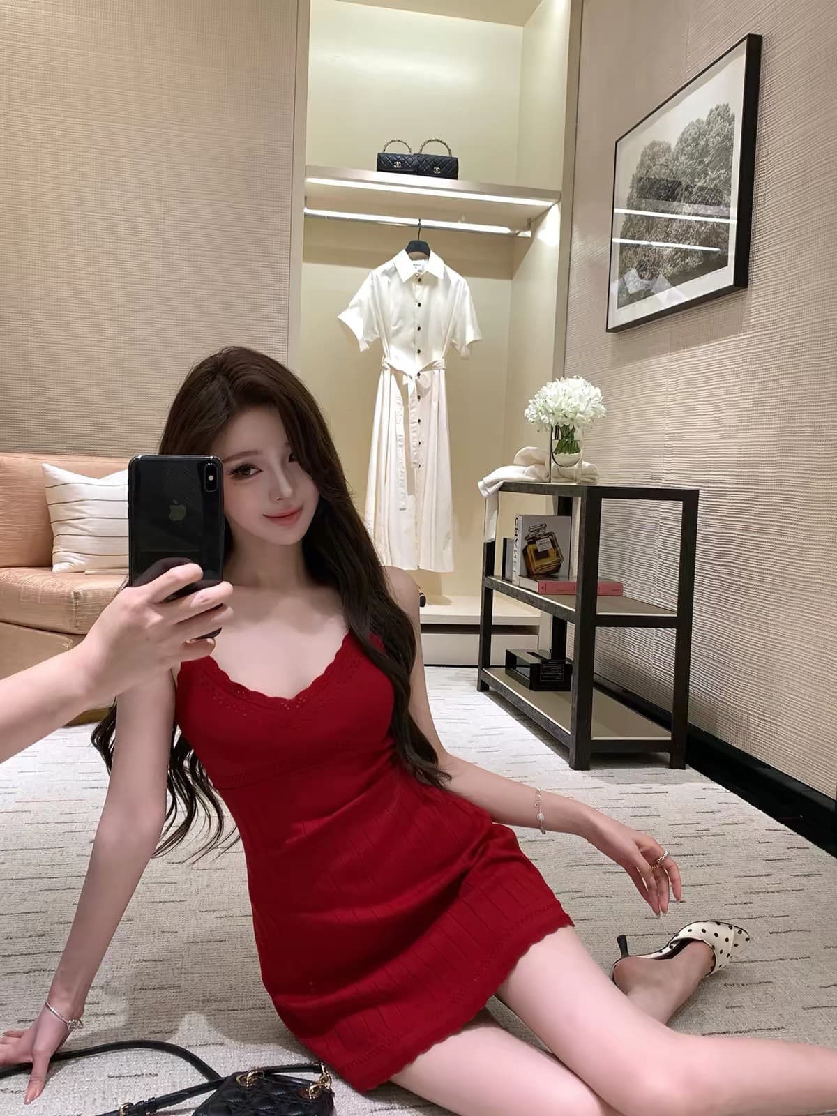fbblimit 黛 웨스트 미스 순수한 욕망 분위기 몸매 가꾸기 쇼트 스타일 홀로우 아웃 자수 V넥 드레스 이미지 2