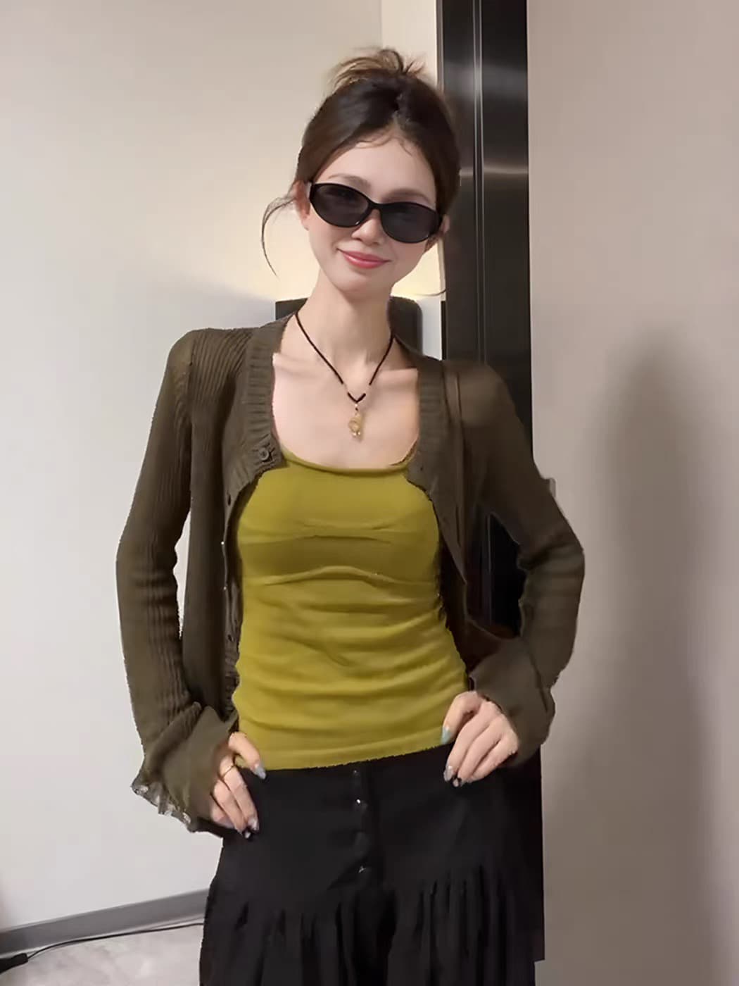 한 부서 캐주얼 몸매 가꾸기 슬림해 보이는 니트 오픈 가디건 캐미솔 두 조각 여성 세트 여름 느긋한 착용 가져 가라. 다용도 세트