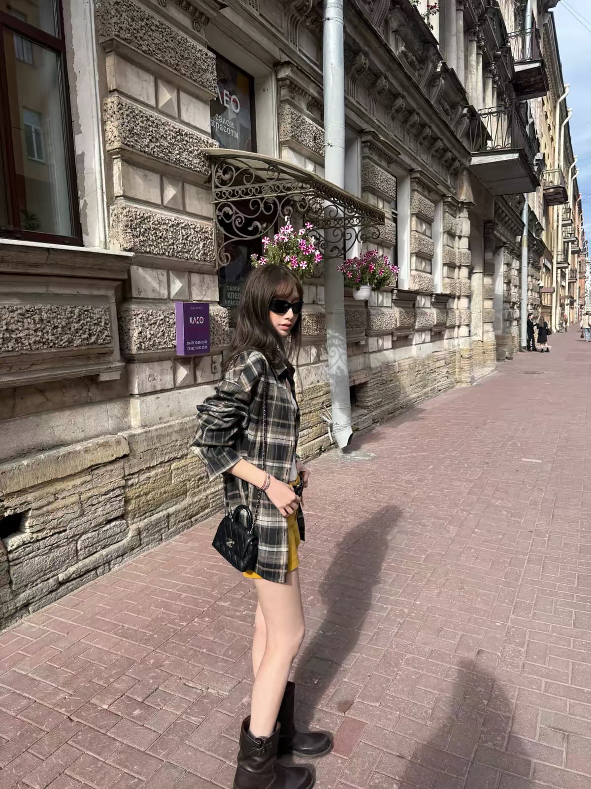 yangzifan 어린 소년 셔츠 2.0 클래식 레트로 체크무늬 긴팔 여성 셔츠 가을 루즈핏 재킷 이미지 4