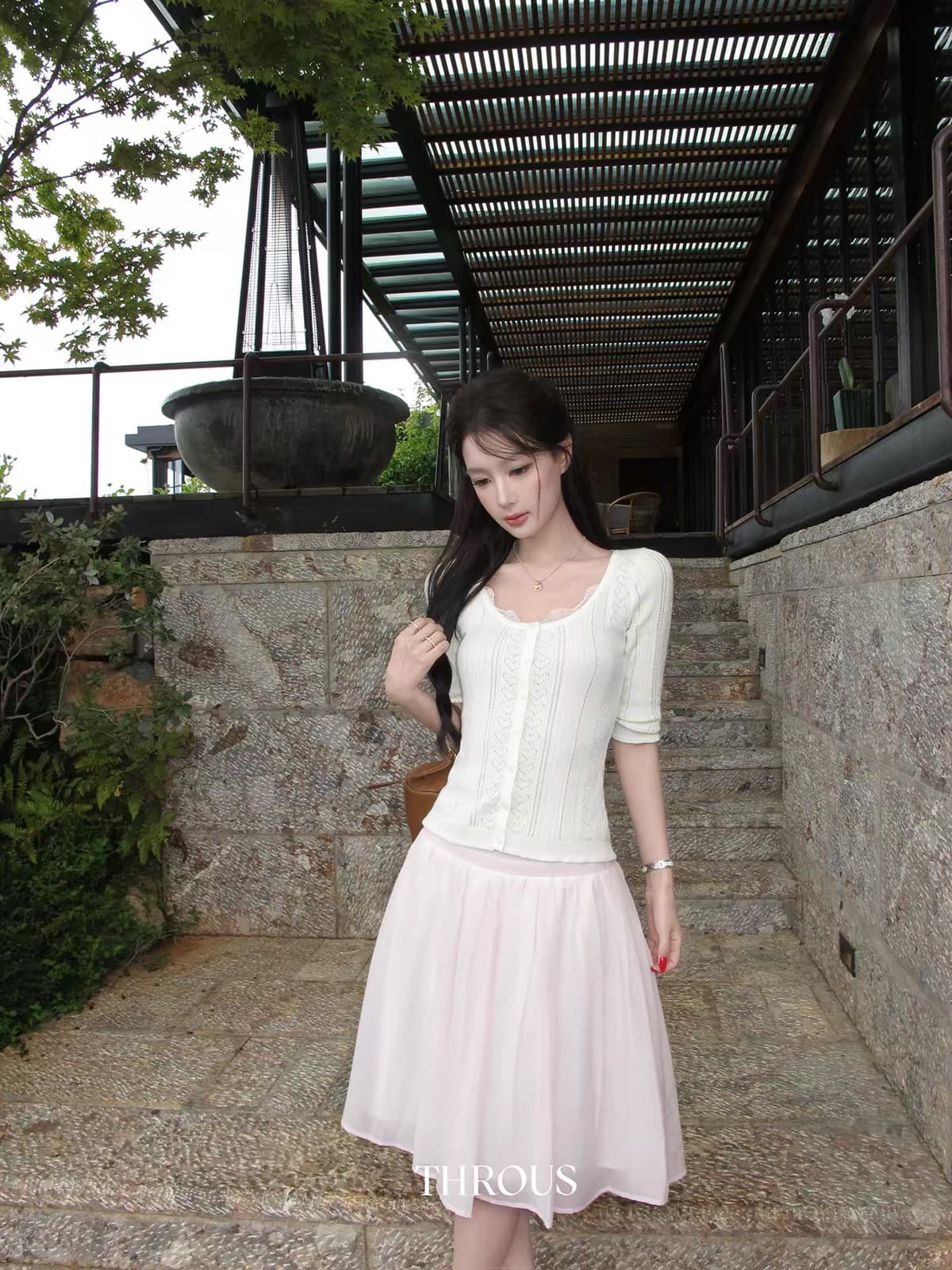 감사합니다. 아니요 고기 홀로우 아웃 얇은 스타일 반팔 니트 스웨터 여성 여름 부드러운 바람 몸매 가꾸기 슬림해 보이는 반소매 오픈 가디건 맨위 상세 이미지 5
