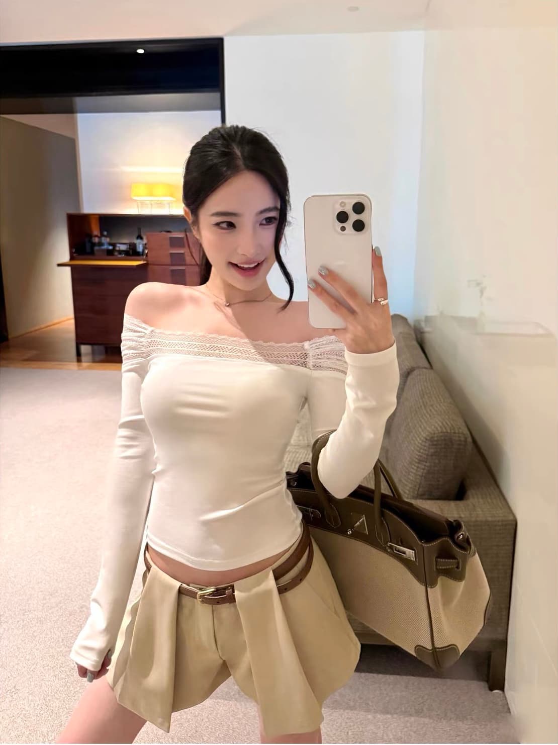 우 너무 달콤한 라이 경기 서울 오프숄더 레이스 조각 긴팔 티셔츠 여성 오프숄더 몸매 가꾸기 슬림해 보이는 품격 만나는 맨위 상세 이미지 1