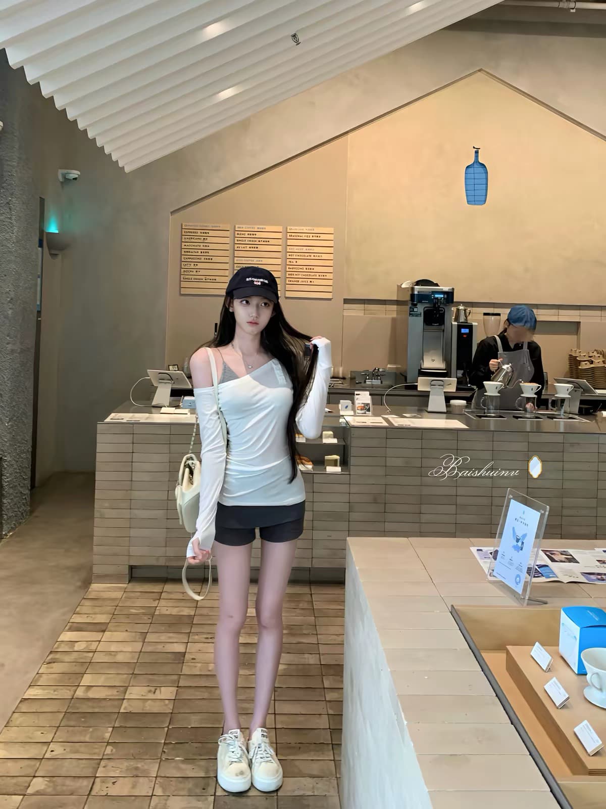 화이트 워터 여성 soft 한 여성 산소 세트 그룹 라이 경기 서울 비스듬한 어깨 티셔츠 계단식 반바지 여성 이른 가을 부드러운 맨위 상세 이미지 5