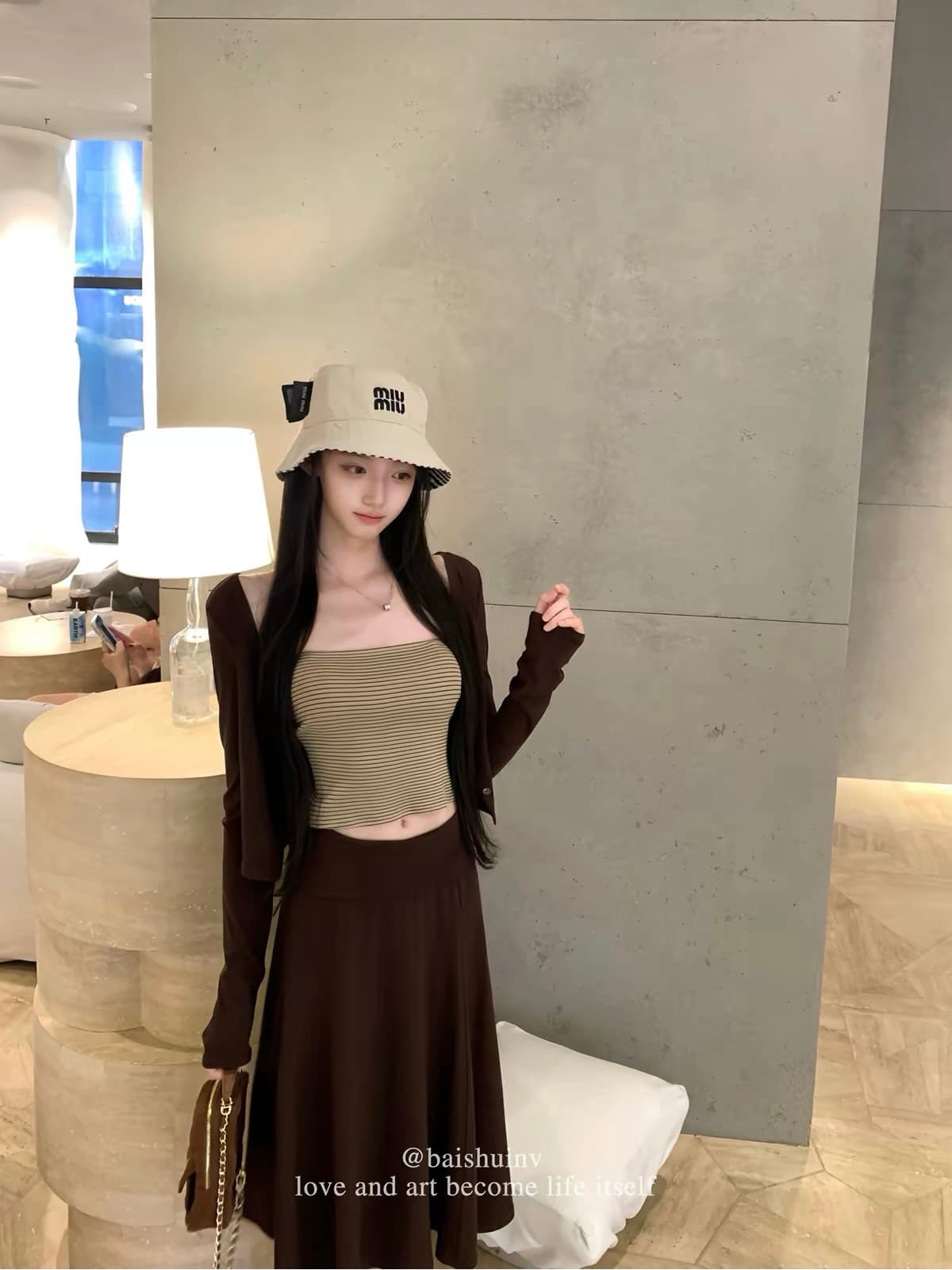 화이트 워터 여성 기초 분위기 센스 긴팔 오픈 가디건 몸매 가꾸기 튜브탑 여성 가을 한 마디 반신 스커트 한 부서 순수한 욕망 세트 그룹