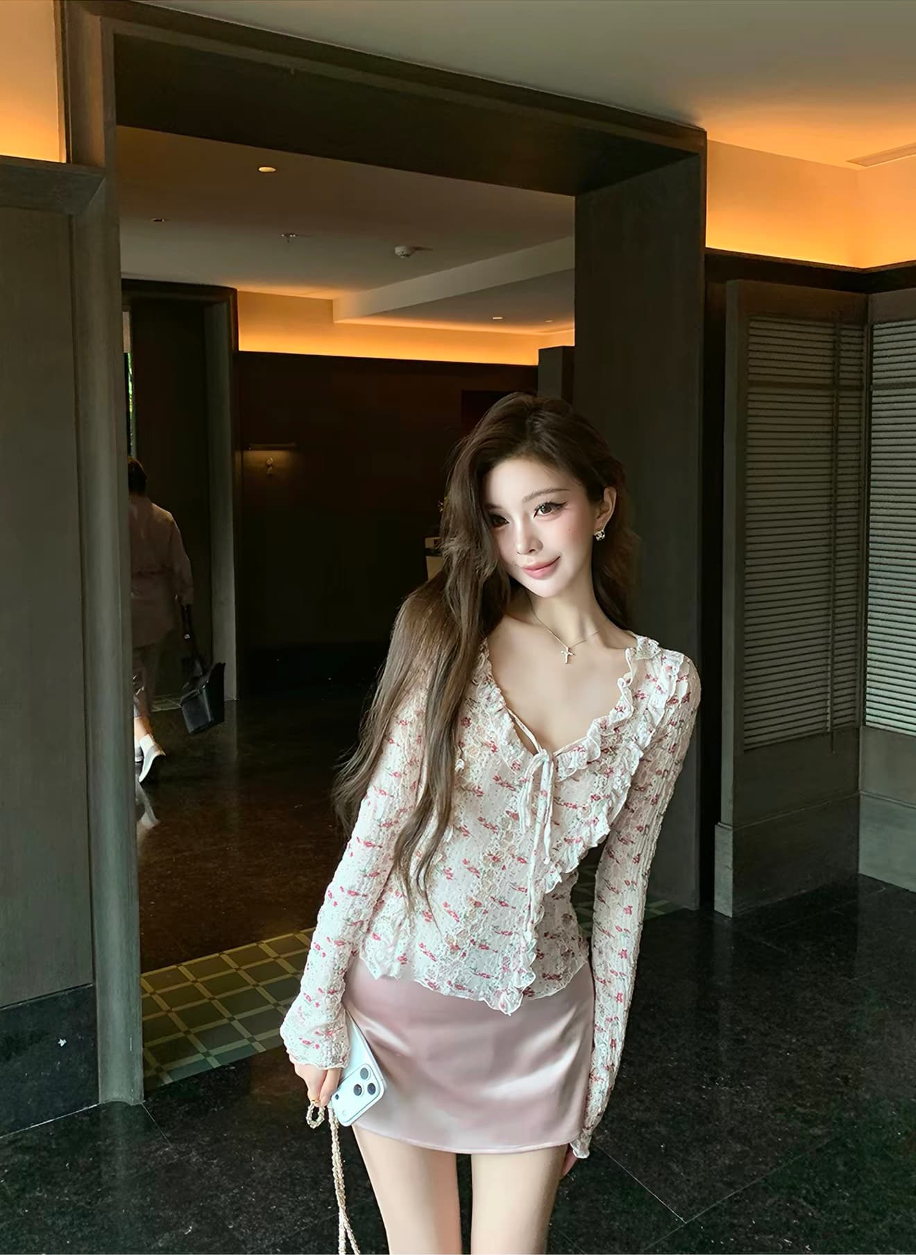 치우 고기 야오 전원 낭만주의 연꽃 잎 레이스 패치워크 홀로우 아웃 작은 셔츠 여성 가을 새로운 자외선 차단 허리 수축 맨위 상세 이미지 2