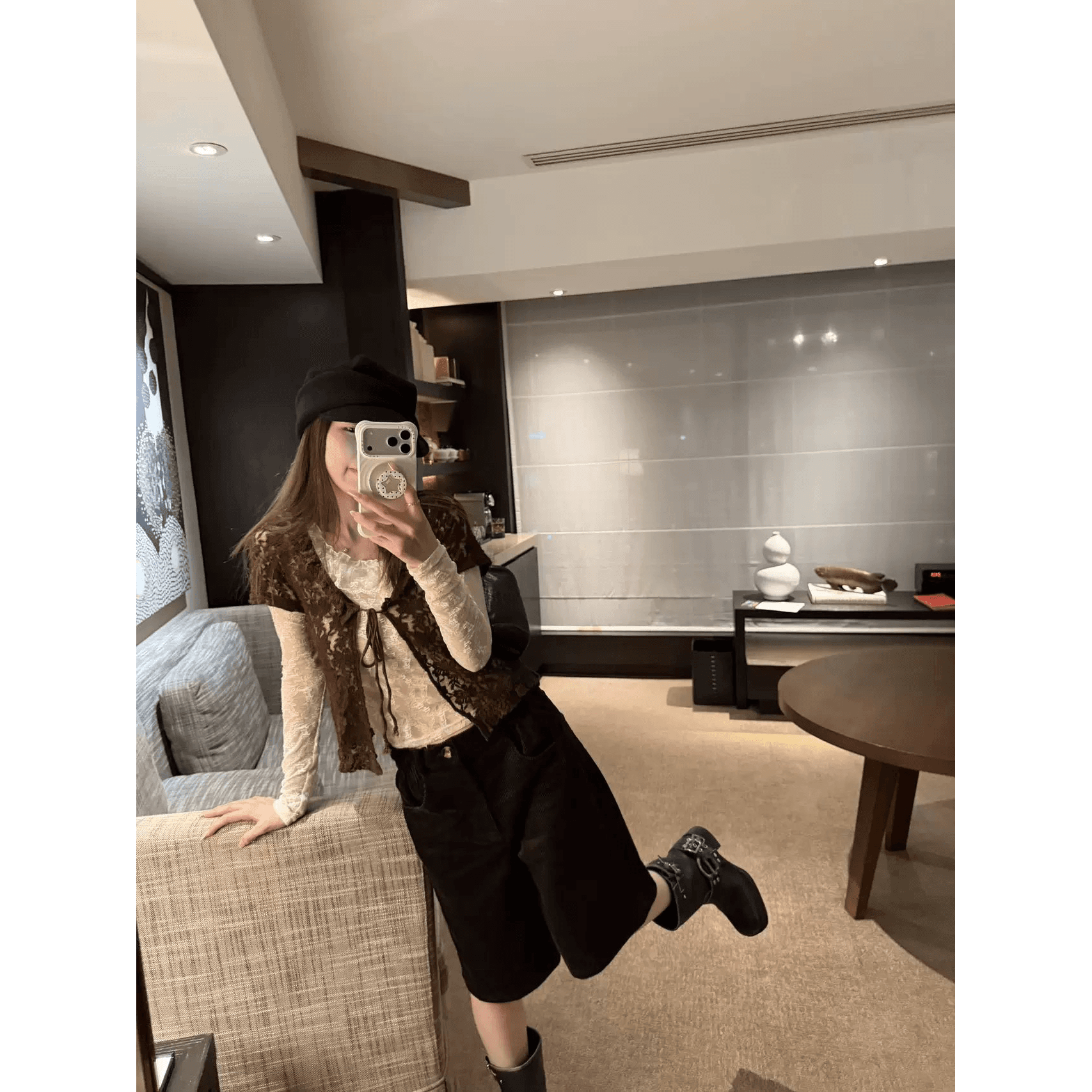 oker 챕터 쉘 2026 가을 새로운 디자인 센스 작은 대중 스택 착용 긴팔 레이스 셔츠 투피스 슈트 여성 이미지 5