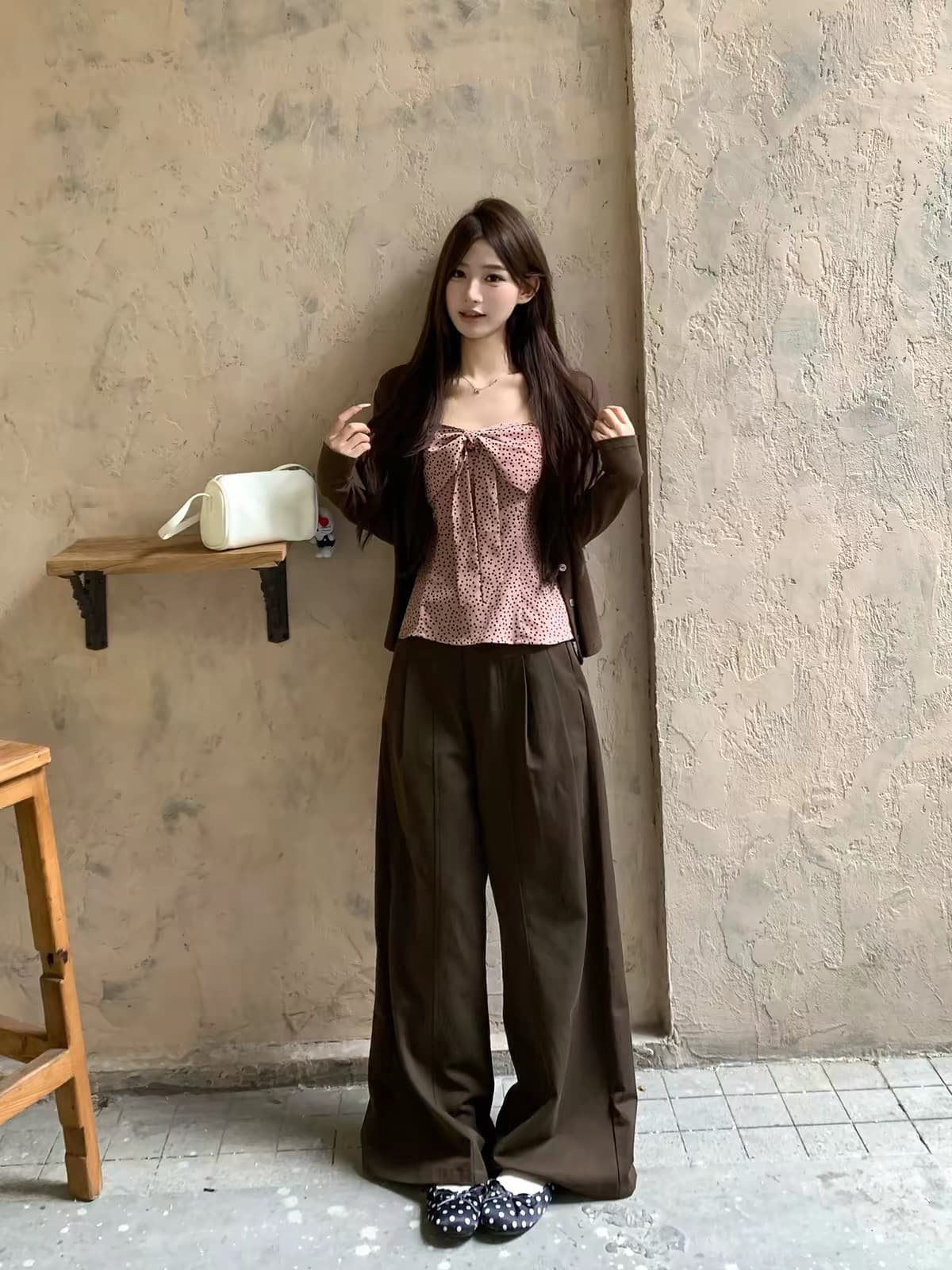 송 긍정적 인 En 핑크색 V넥 도트 무늬 캐미솔 인사이드 가져 가라. 이른 가을 한 부서 몸매 가꾸기 아름다운 아름다운 외출용 맨위 이미지 3