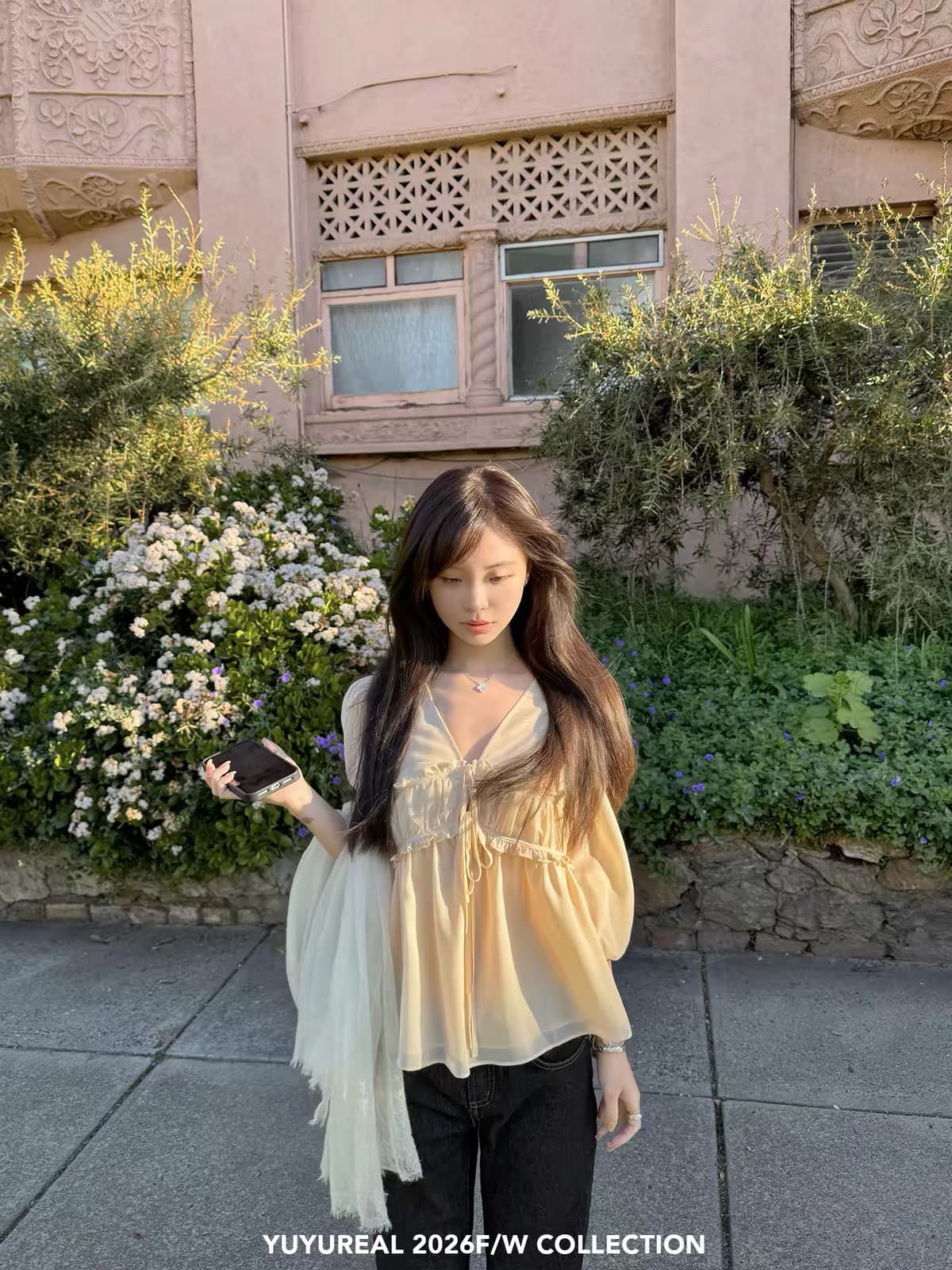 yuyureal 흐릿한 미학 V넥 레이스업 프릴 주름 시폰 셔츠 여성 프랑스식 분위기 센스 긴팔 맨위 이미지 3