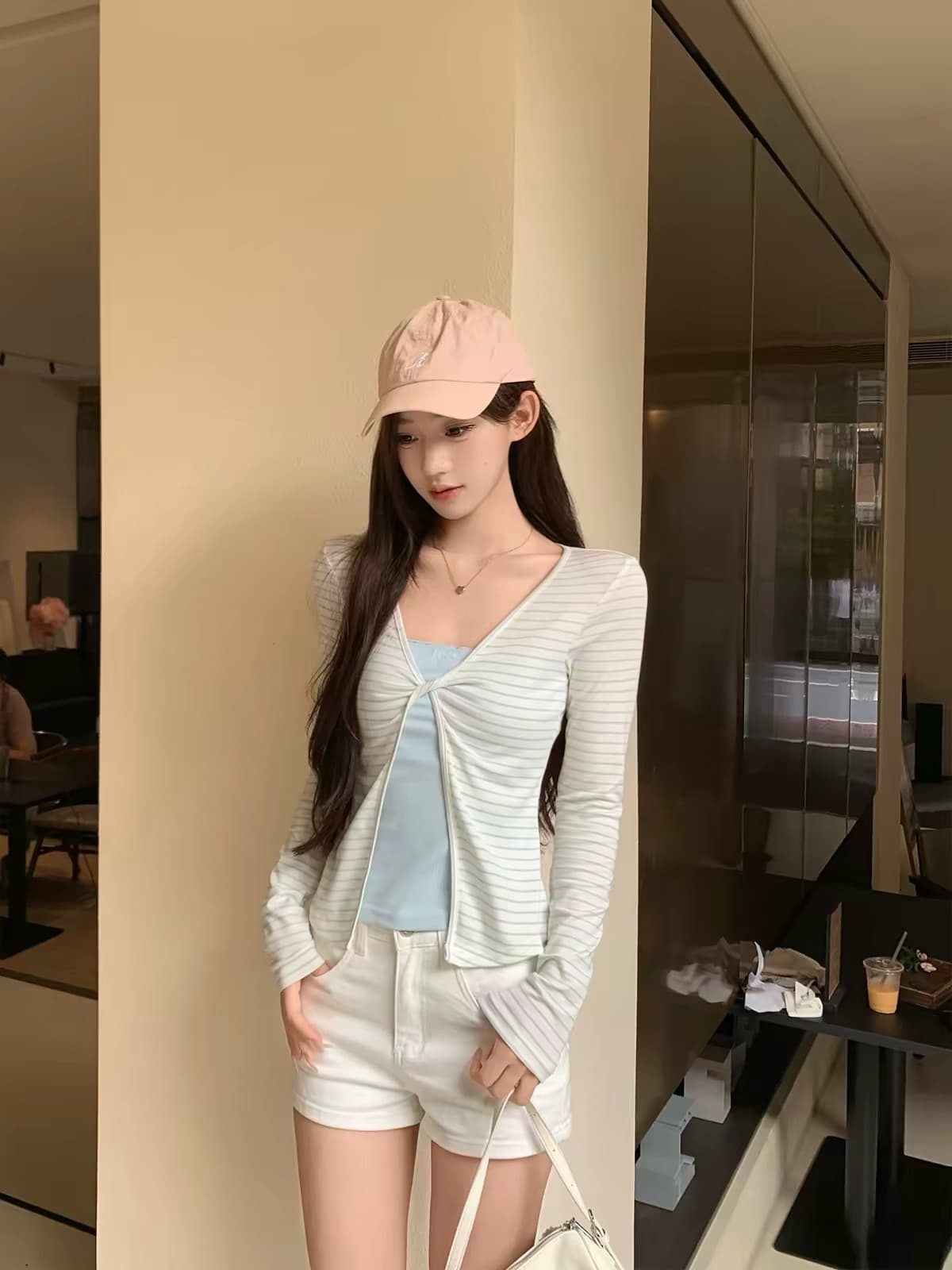 송 긍정적 인 En 화이트 스트라이프 페이크 레이어드 긴팔 티셔츠 여성 가을 한 부서 디자인 센스 몸매 가꾸기 인사이드 가져 가라. 기본 셔츠 맨위 상세 이미지 4