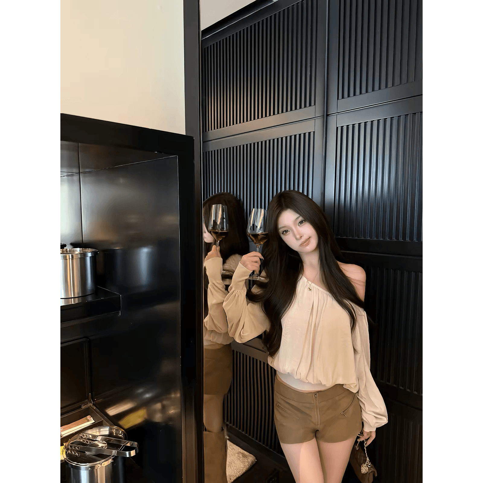 oyff 어디서? 어디서? 와라. 싱글 아마 차가운 셔츠 대 네클라인 펌프 Pleat 긴팔 비스듬한 어깨 니트 맨위 몸매 가꾸기 작은 셔츠 이미지 5
