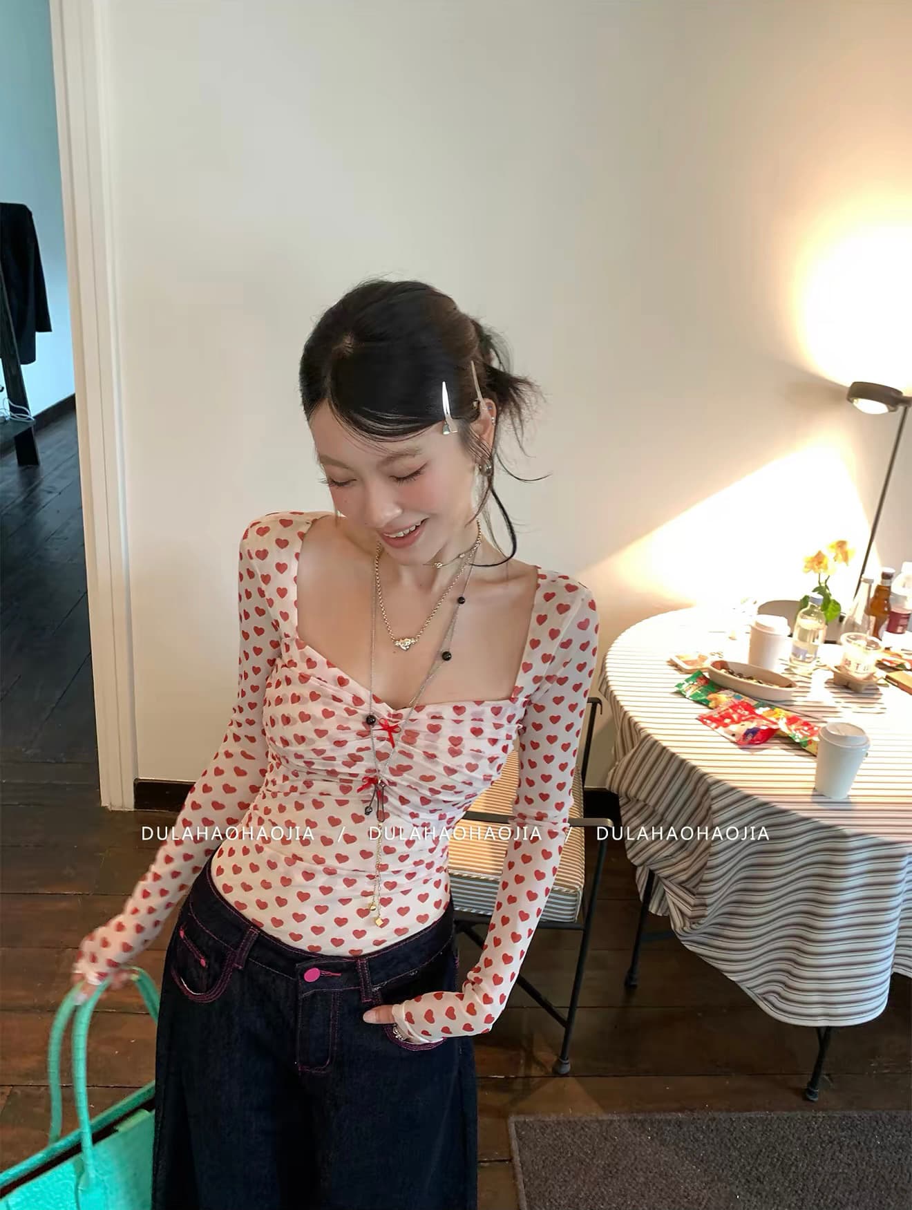 dula 좋은 홈 장난기 넘치는 핫걸 빨간색 작은 하트 망사 긴팔 티셔츠 여성 이른 가을 외출용 몸매 가꾸기 맨위