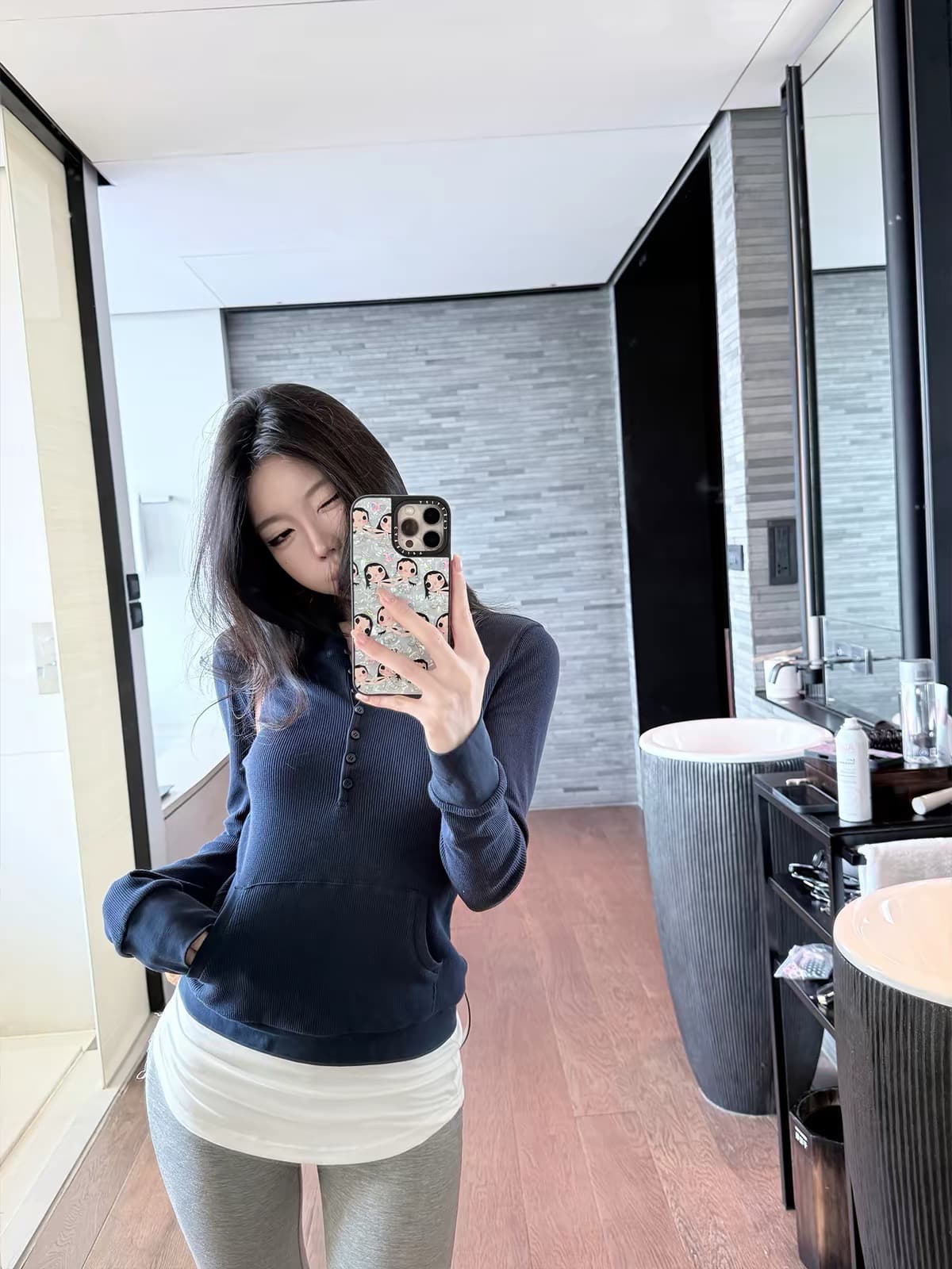 laareetoo 샤오 후아 남편 그리드 후드티 여성 가을 2026 새로운 헨리 칼라 디자인 센스 맨위 슬림해 보이는 이미지 2
