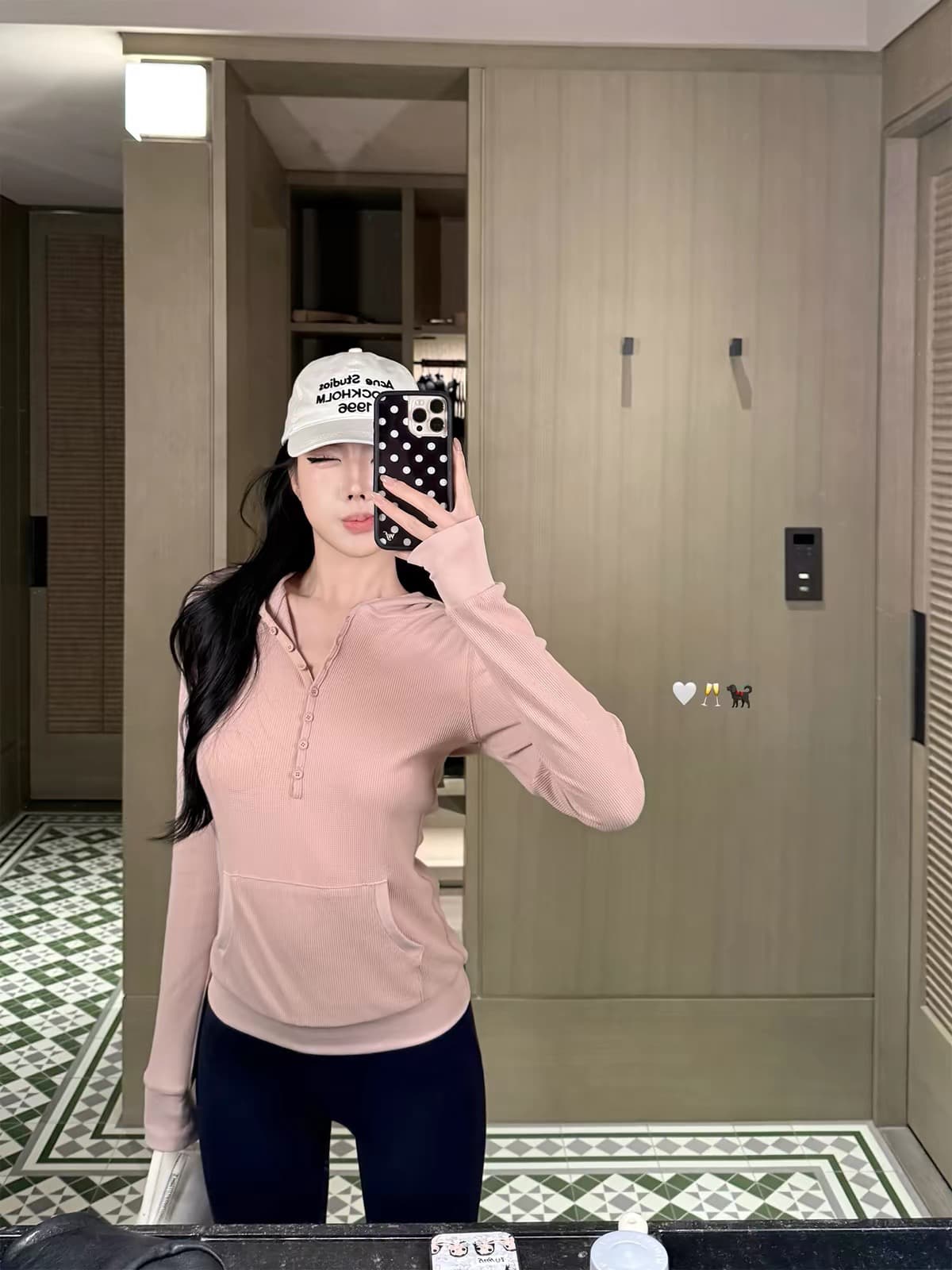 laareetoo 샤오 후아 남편 그리드 후드티 여성 가을 2026 새로운 헨리 칼라 디자인 센스 맨위 슬림해 보이는 상세 이미지 1