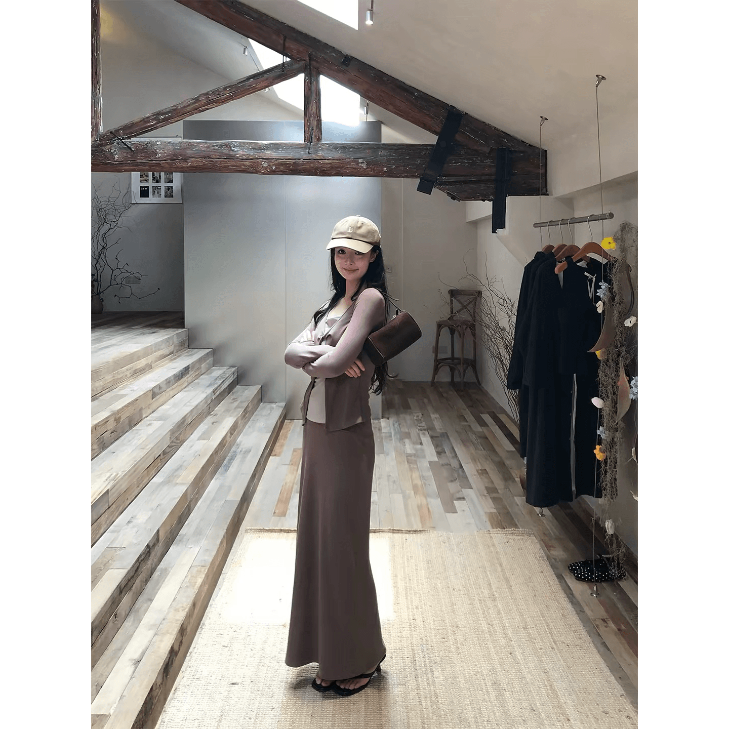 한 번 물고기 잔디 아름다움 매듭 스택 착용 페이크 레이어드 세트 여성 슬림해 보이는 품격 스트레이트 반 스커트 투피스 세트 이미지 5