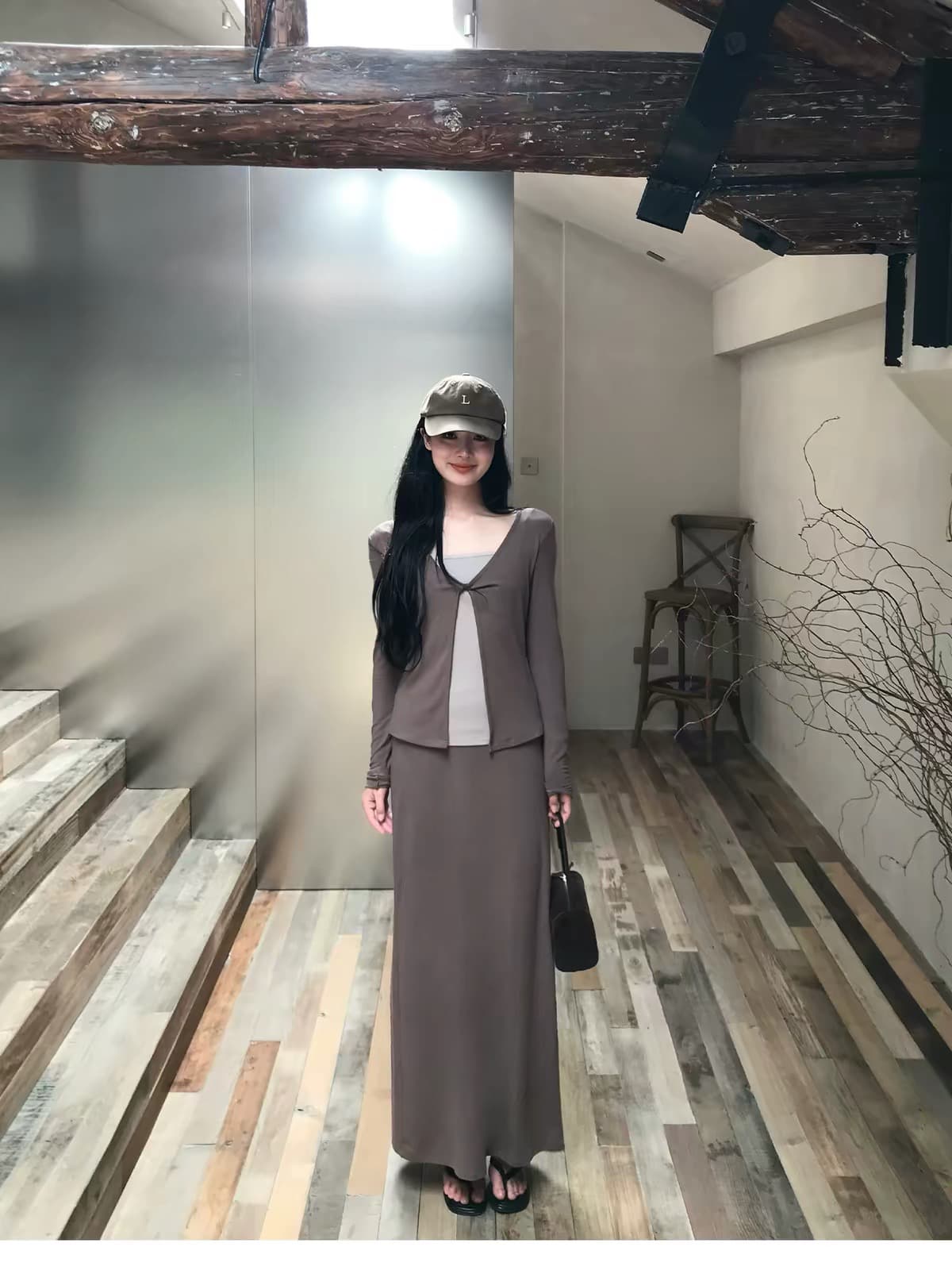 한 번 물고기 잔디 아름다움 매듭 스택 착용 페이크 레이어드 세트 여성 슬림해 보이는 품격 스트레이트 반 스커트 투피스 세트 상세 이미지 2