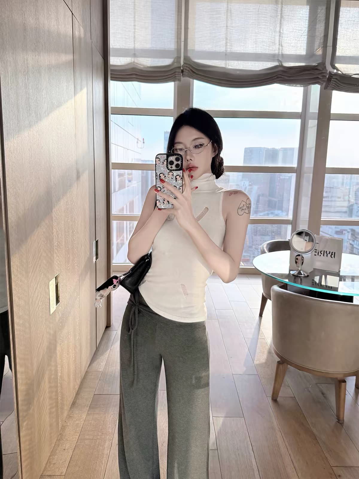 laareetoo 스트랩 캐주얼 바지 여성 루즈핏 슬림해 보이는 로우 웨이스트 스트레이트 팬츠 다용도 디자인 센스 슬림해 보이는 긴 바지 상세 이미지 3
