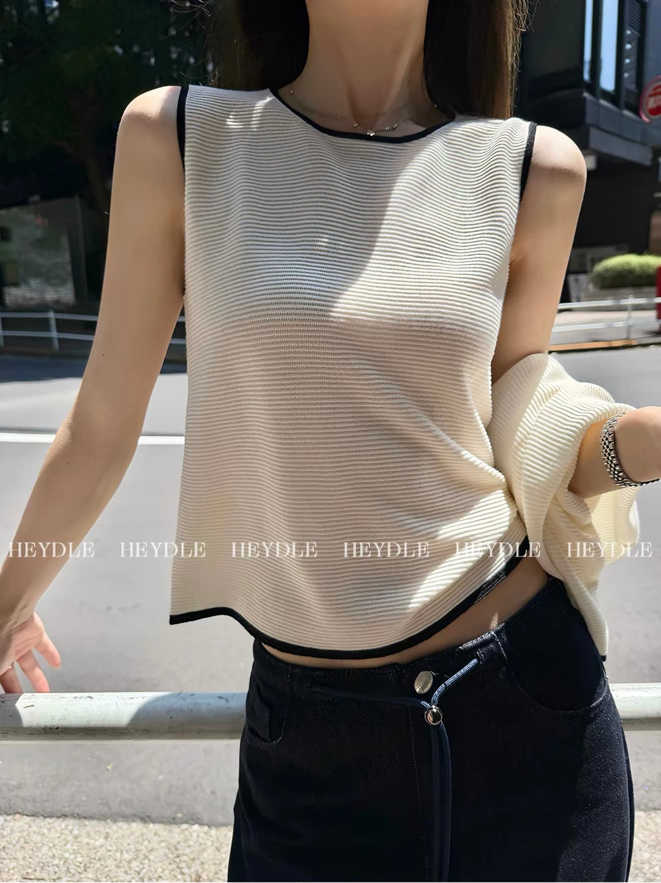 검은 콩 흠 부드러운 조용한 럭셔리 프랑스식 흑인과 백인 배색 니트 오픈 가디건 미니멀리즘 라운드 넥 민소매 투피스 조끼 상세 이미지 6