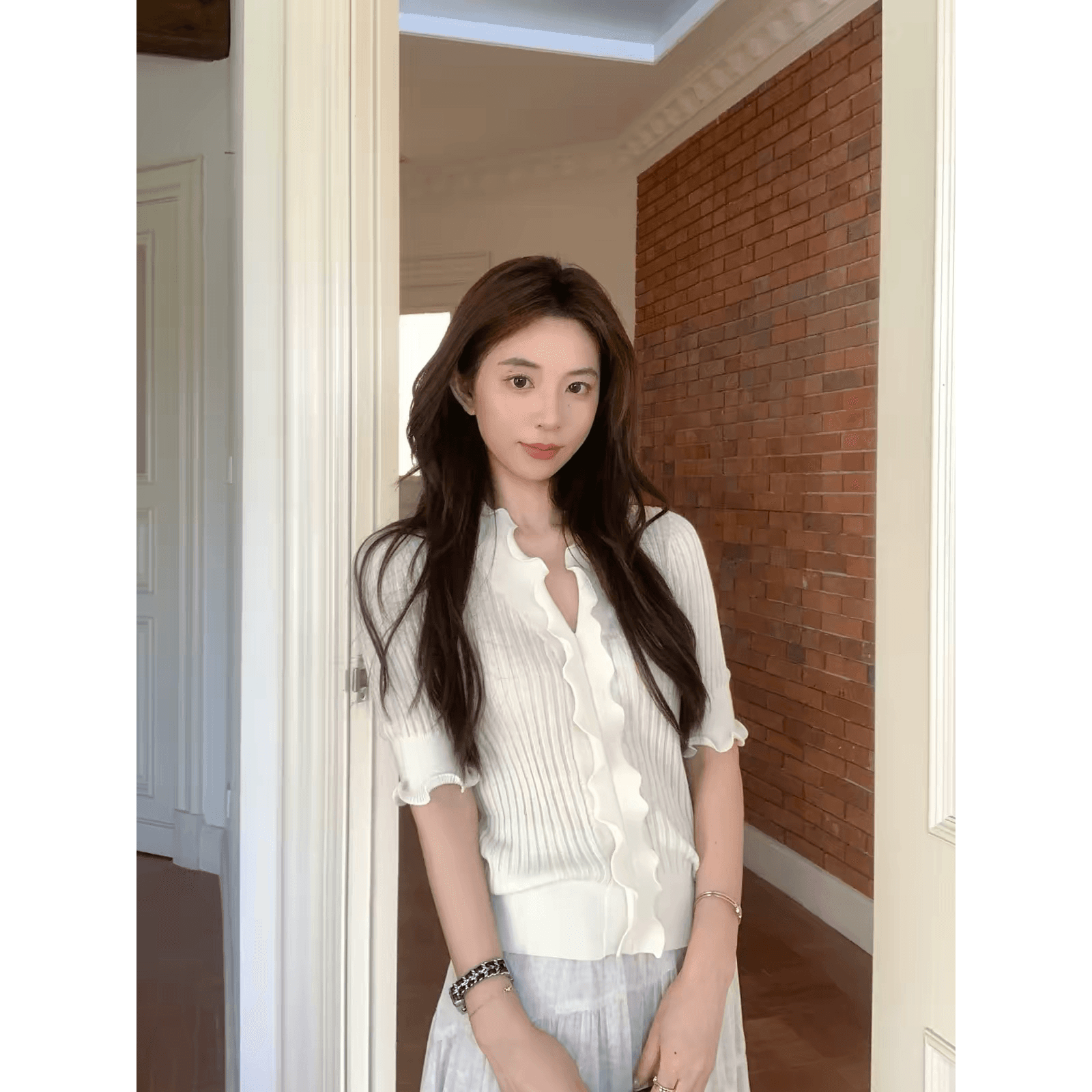 leetwins 100 독일 양쯔강 실 아름다운 Connaught 전체 양모 니트 스웨터 티셔츠 여성 프릴 V넥 맨위 이미지 5
