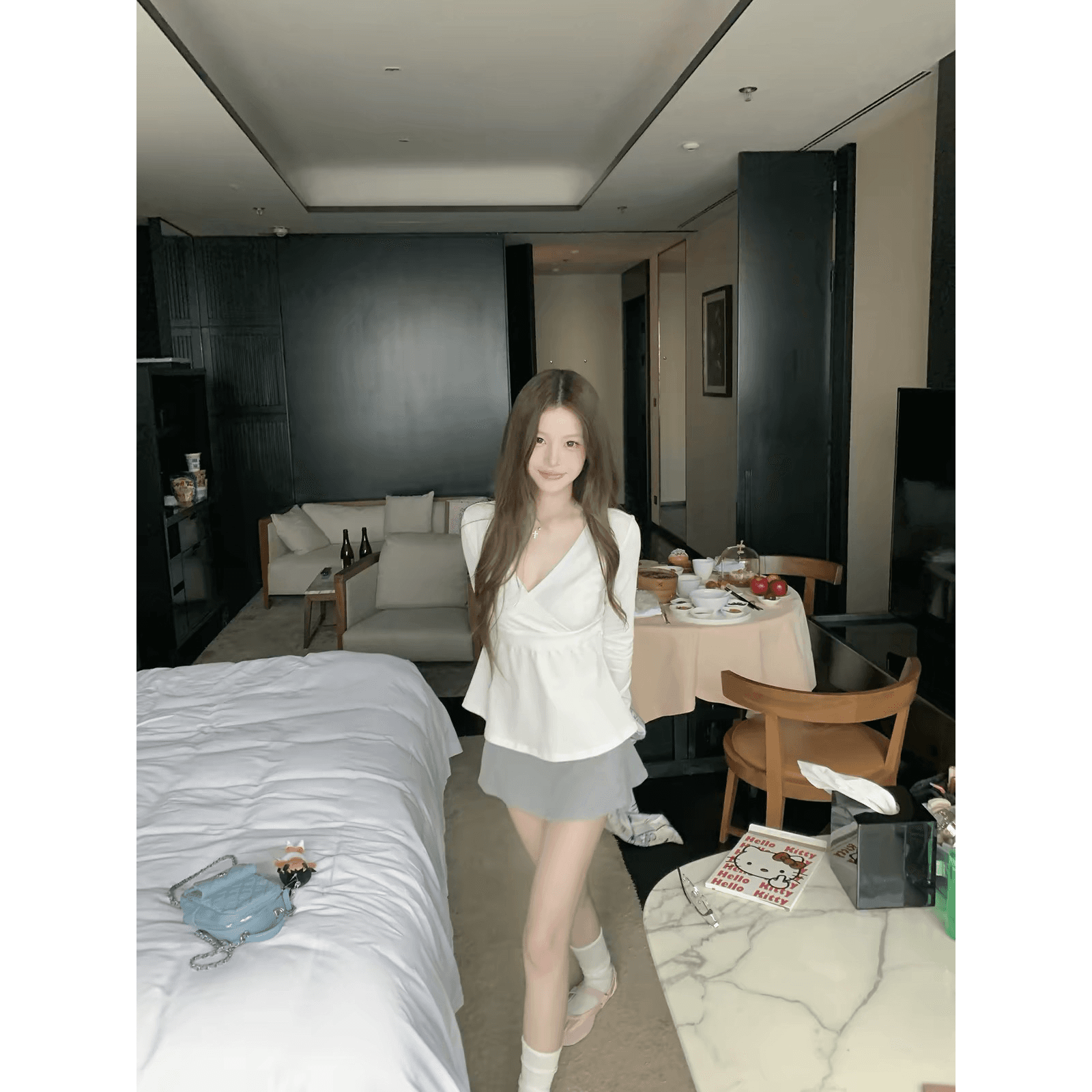 sasaouni 십자가 V넥 슬림해 보이는 긴팔 티셔츠 여성 2026 가을 새로운 인사이드 가져 가라. 기본 셔츠 맨위 이미지 5