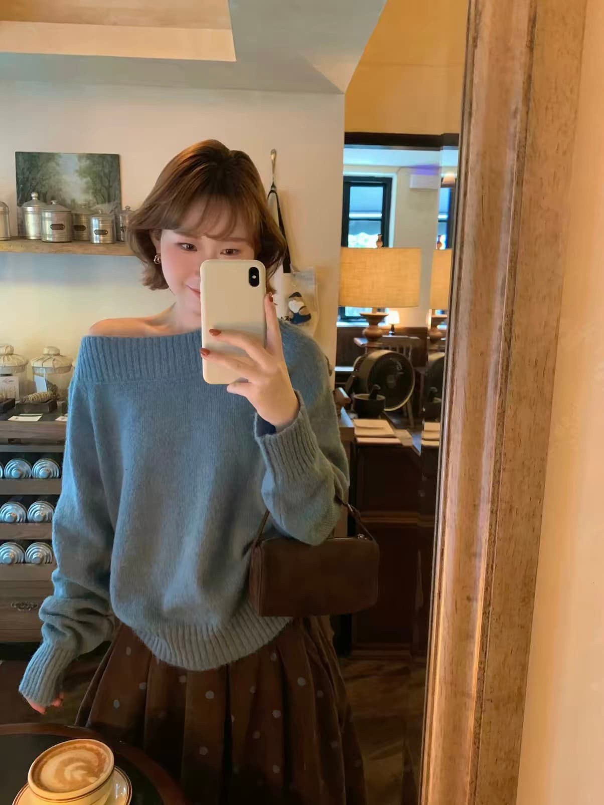 분위기 센스 주간 접시 2026 가을 새로운 오프숄더 여성 작은 청신 연령 감소 품격 루즈핏 슬림해 보이는 니트 스웨터