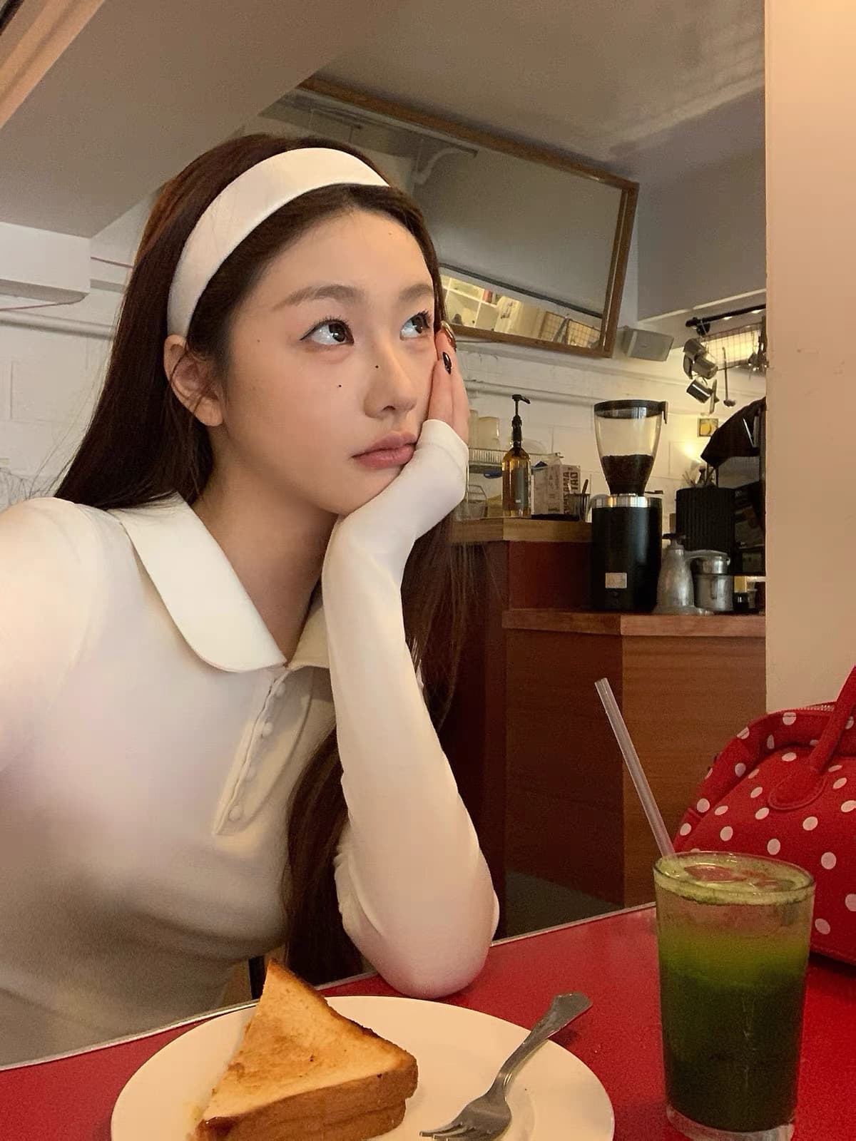 레드 맨 내부에 가져 가라. 기본 셔츠 여성 이른 가을 착용 가져 가라. 2026 새로운 긴팔 티셔츠 슬림해 보이는 한 부서 디자인 센스 맨위 이미지 2