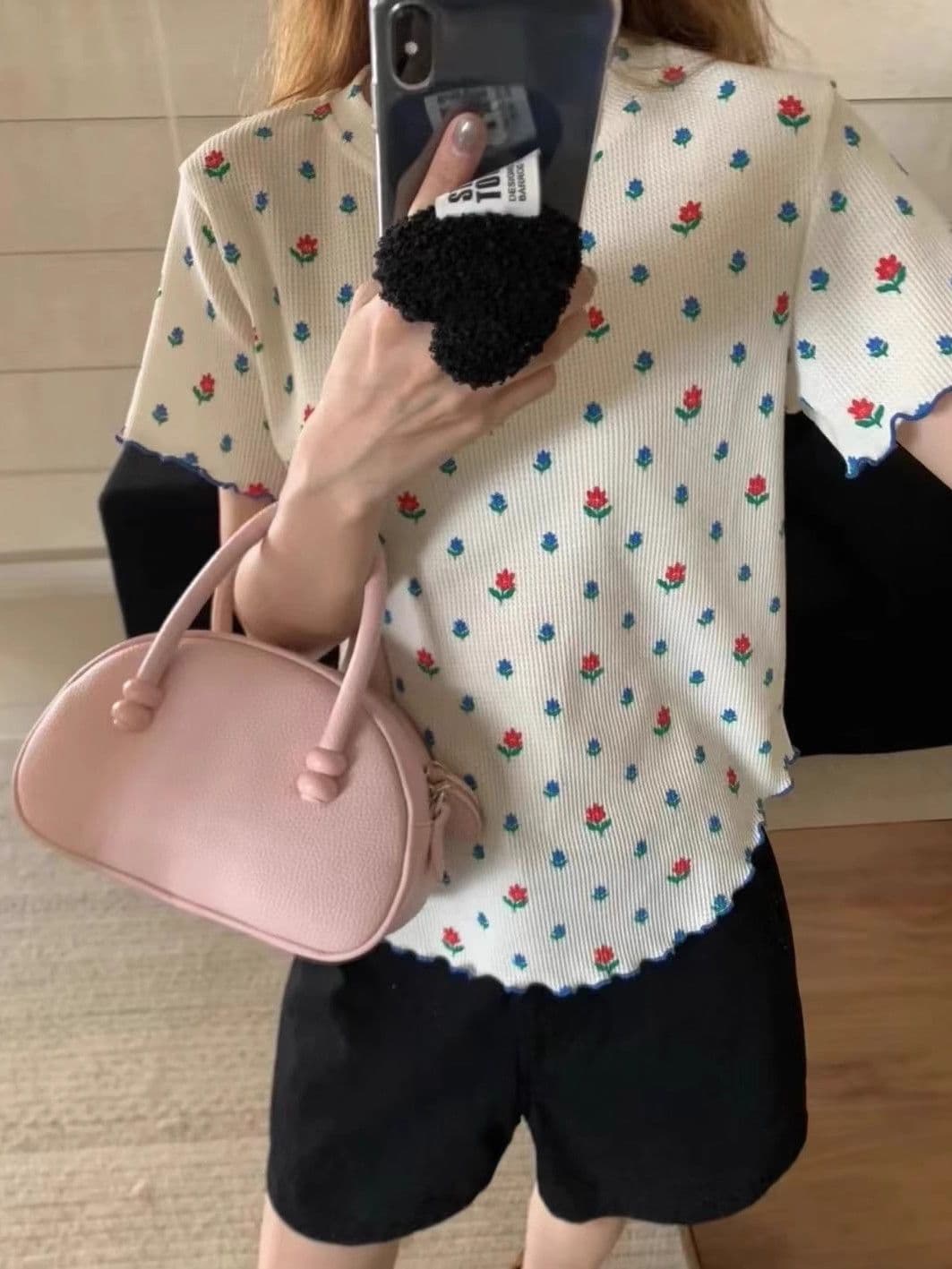 작은 꽃무늬 신선함 라운드 넥 반팔 티셔츠 여성 여름 새로운 한국 스타일 달콤함 연령 감소 몸매 가꾸기 슬림해 보이는 긍정적 인 어깨 의류 상세 이미지 4