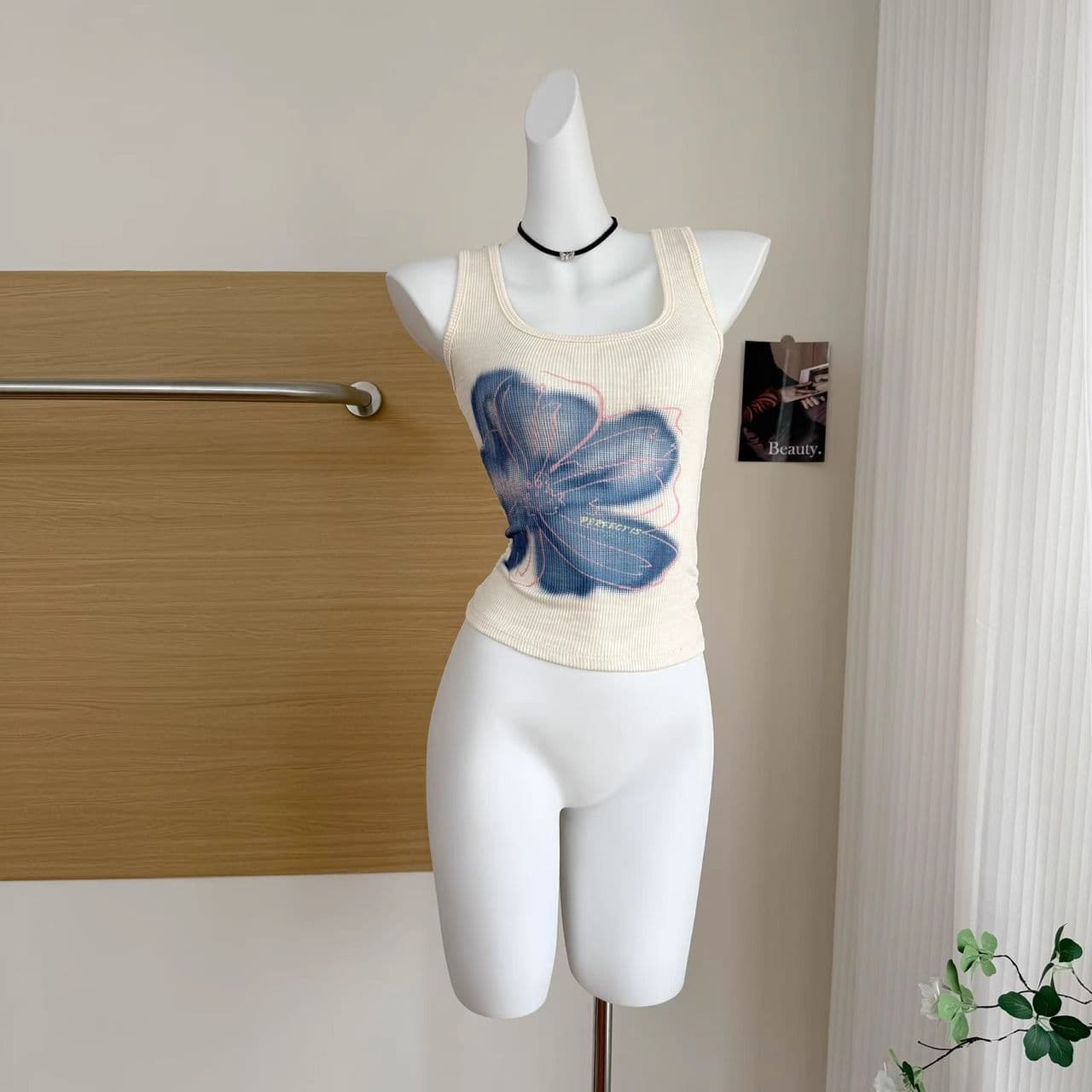 순수한 욕망 바람 핫걸 섹시함 u 칼라 프린트 캐미솔 여름 새로운 몸매 가꾸기 슬림해 보이는 쇼트 스타일 품격 맨위 이미지 3