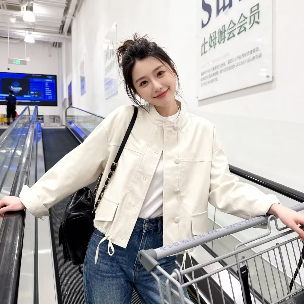패션 디자인 센스 스탠드 칼라 워크웨어 짧은 여성 코트 봄 가을 인기 슈퍼 잘 생긴 캐주얼 슬림해 보이는 재킷 스택 착용 맨위