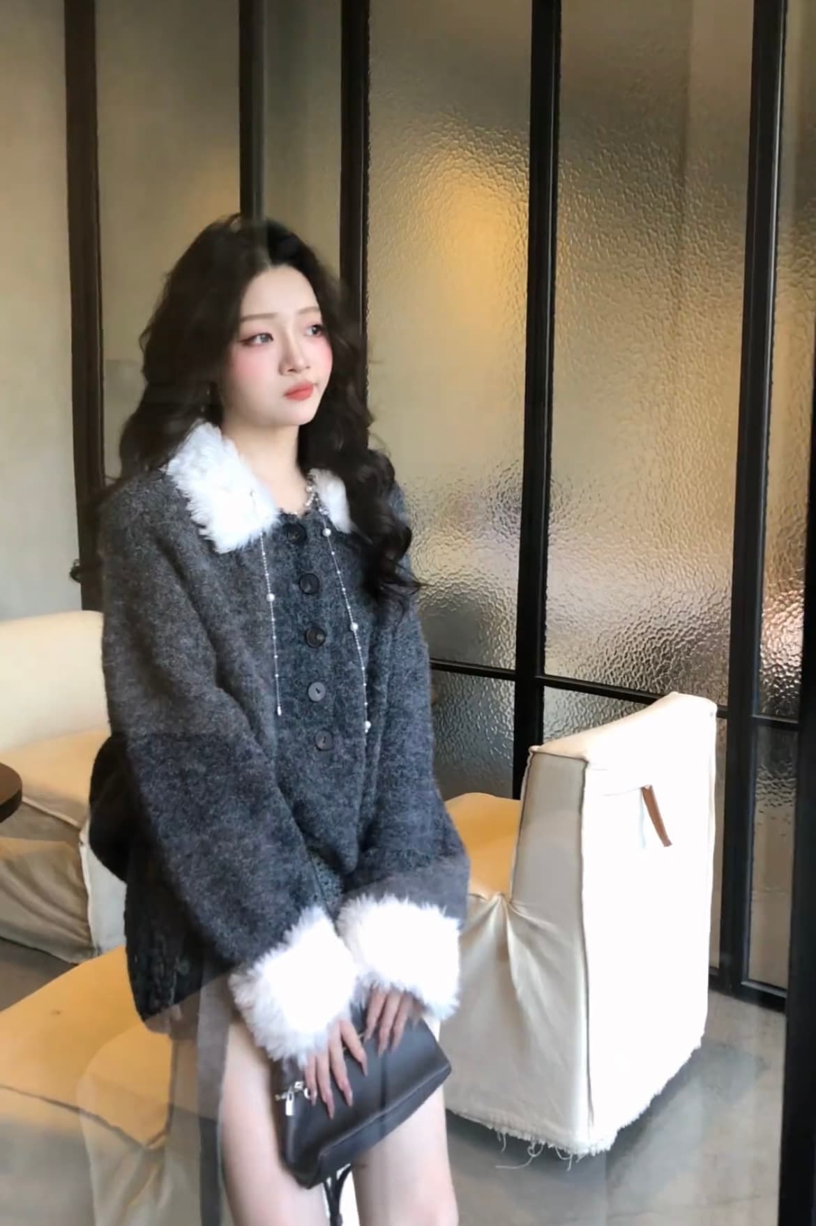 자이언트 잘 생긴 한 스타일 코디 전체 집합 겨울 의류 플리스 패치워크 단추 니트 스웨터 니트 반바지 투피스 슈트 상세 이미지 5