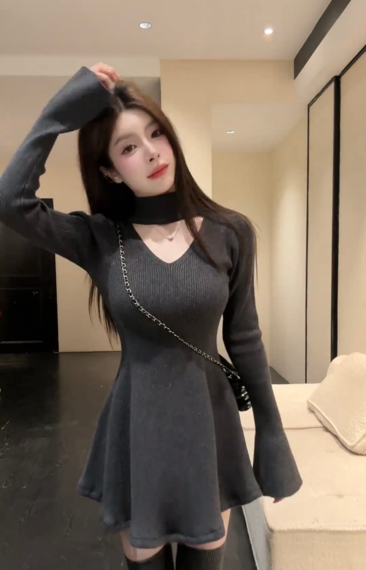 2026 새로운 행침 목 V넥 니트 슬림해 보이는 여성 드레스 순수한 욕망 바람 몸매 가꾸기 허리 수축 신축성 나팔 소매 A라인 스커트 상세 이미지 10