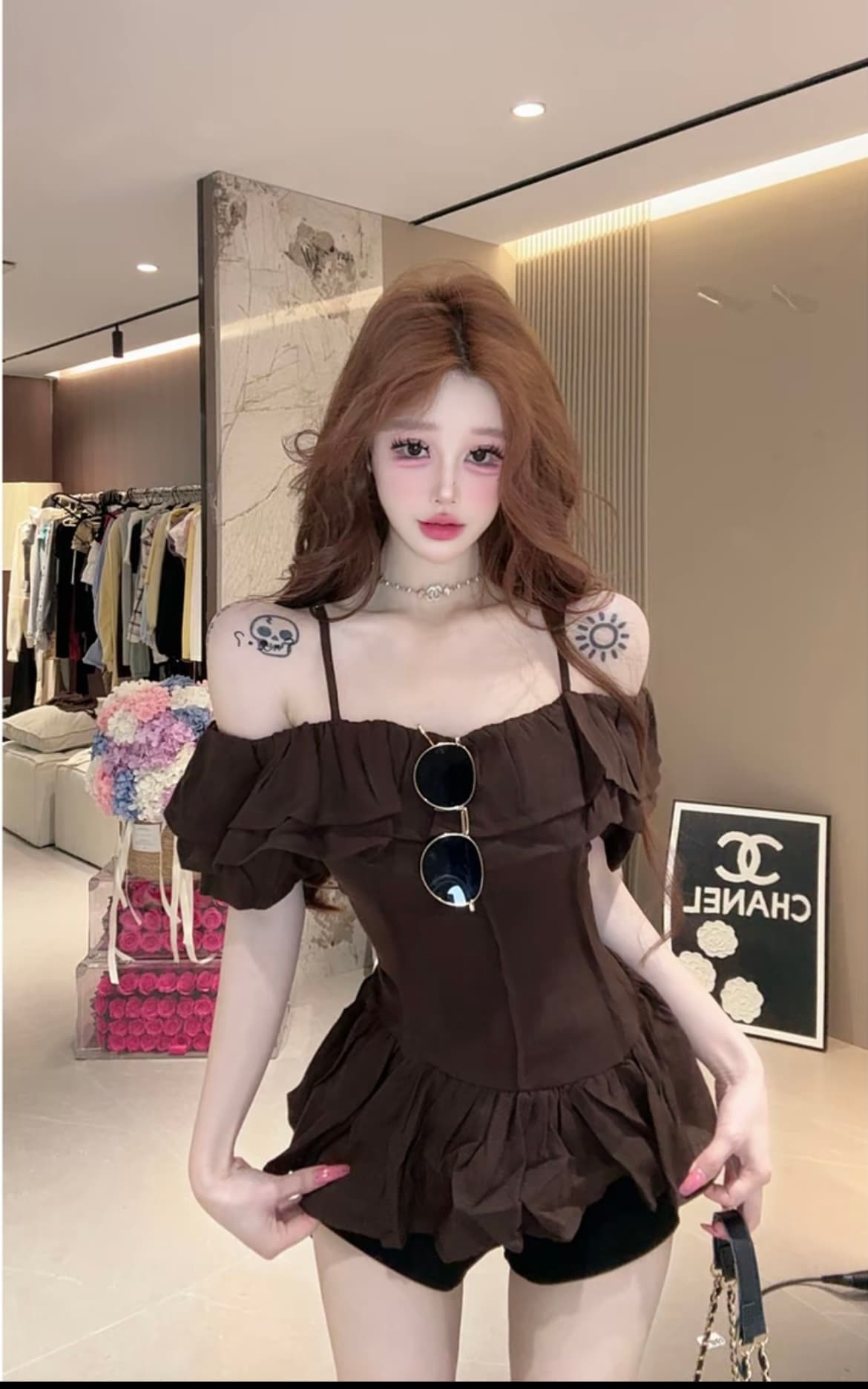 프랑스식 품격 오프숄더 프릴 반팔 여성 셔츠 여름 새로운 디자인 센스 허리 수축 슬림해 보이는 오프숄더 맨위