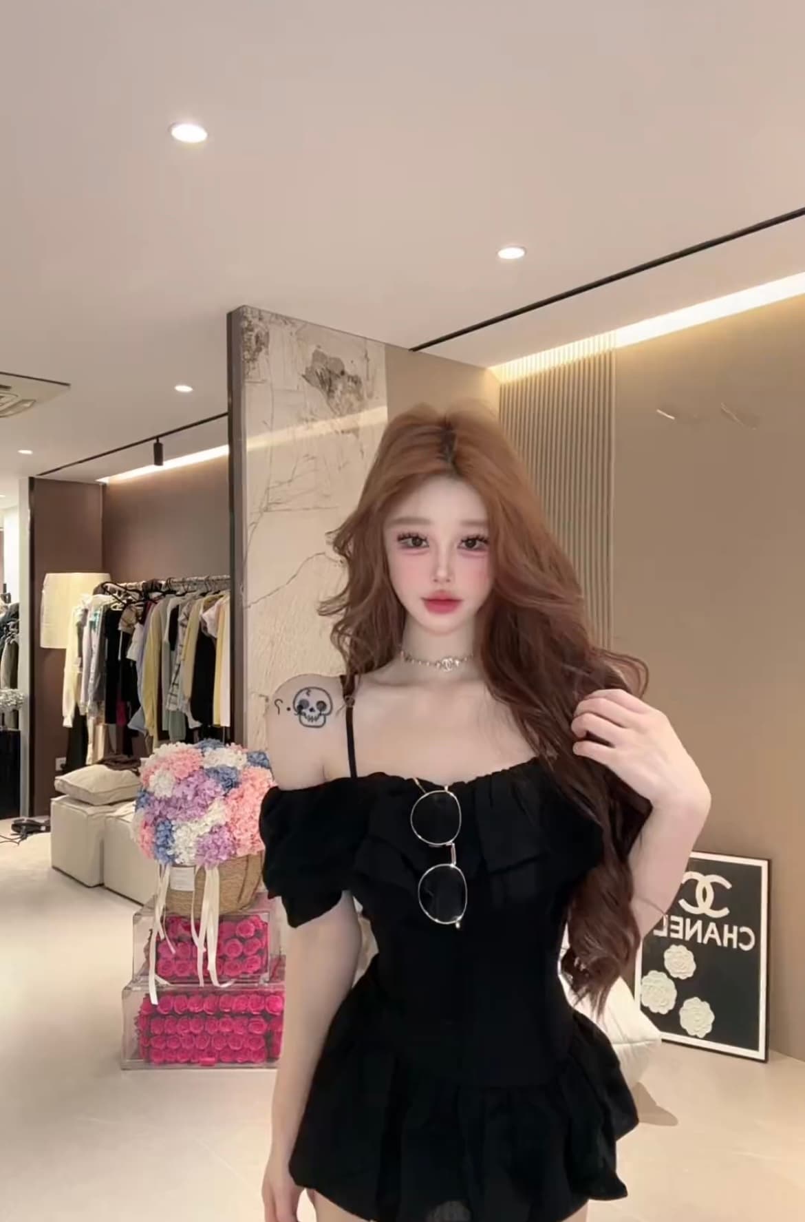 프랑스식 품격 오프숄더 프릴 반팔 여성 셔츠 여름 새로운 디자인 센스 허리 수축 슬림해 보이는 오프숄더 맨위 상세 이미지 7