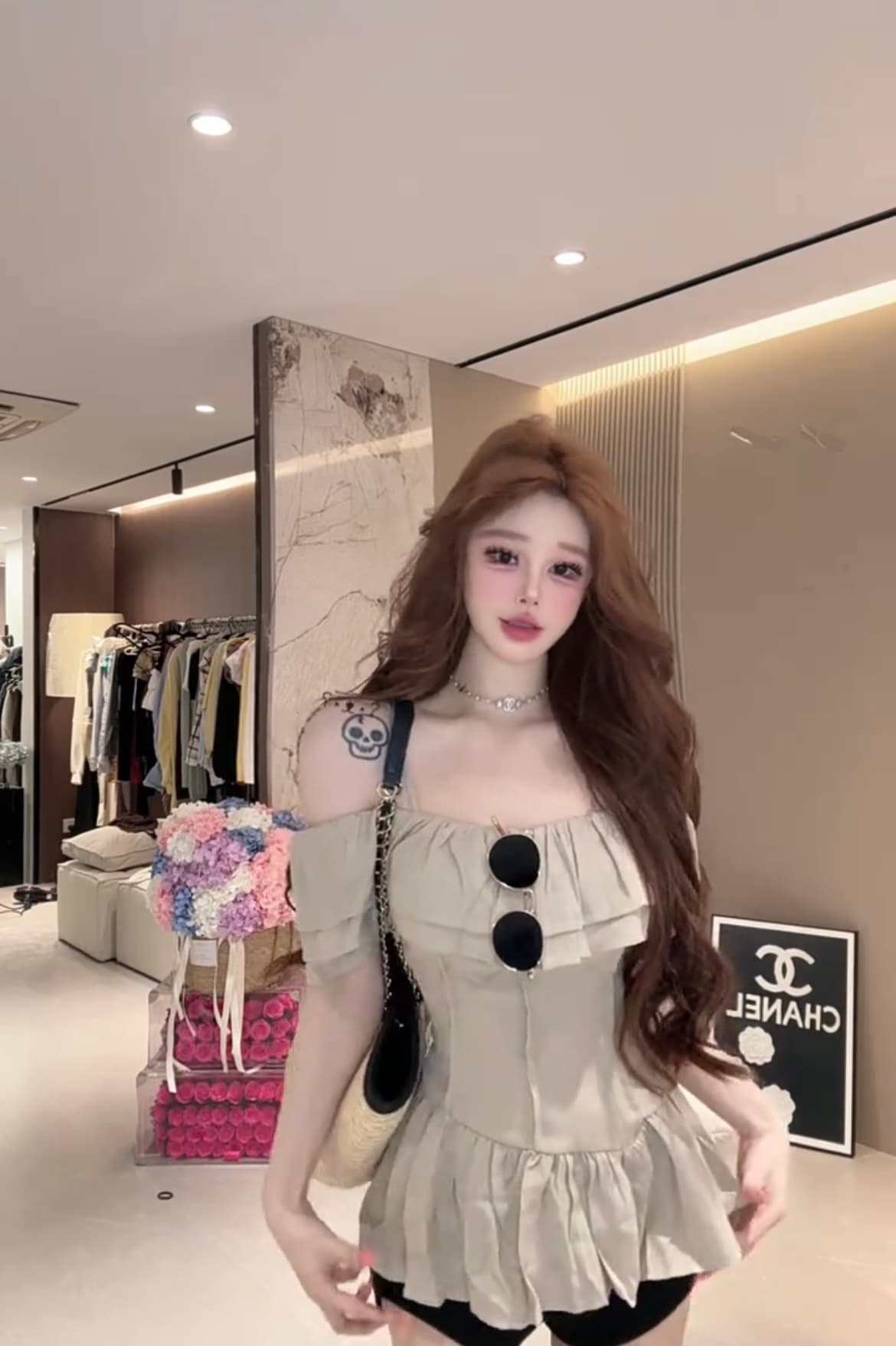 프랑스식 품격 오프숄더 프릴 반팔 여성 셔츠 여름 새로운 디자인 센스 허리 수축 슬림해 보이는 오프숄더 맨위 상세 이미지 17