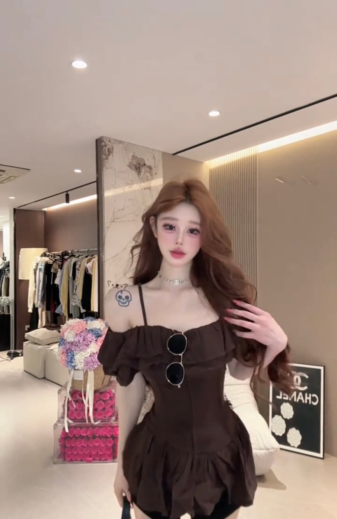 프랑스식 품격 오프숄더 프릴 반팔 여성 셔츠 여름 새로운 디자인 센스 허리 수축 슬림해 보이는 오프숄더 맨위 상세 이미지 21