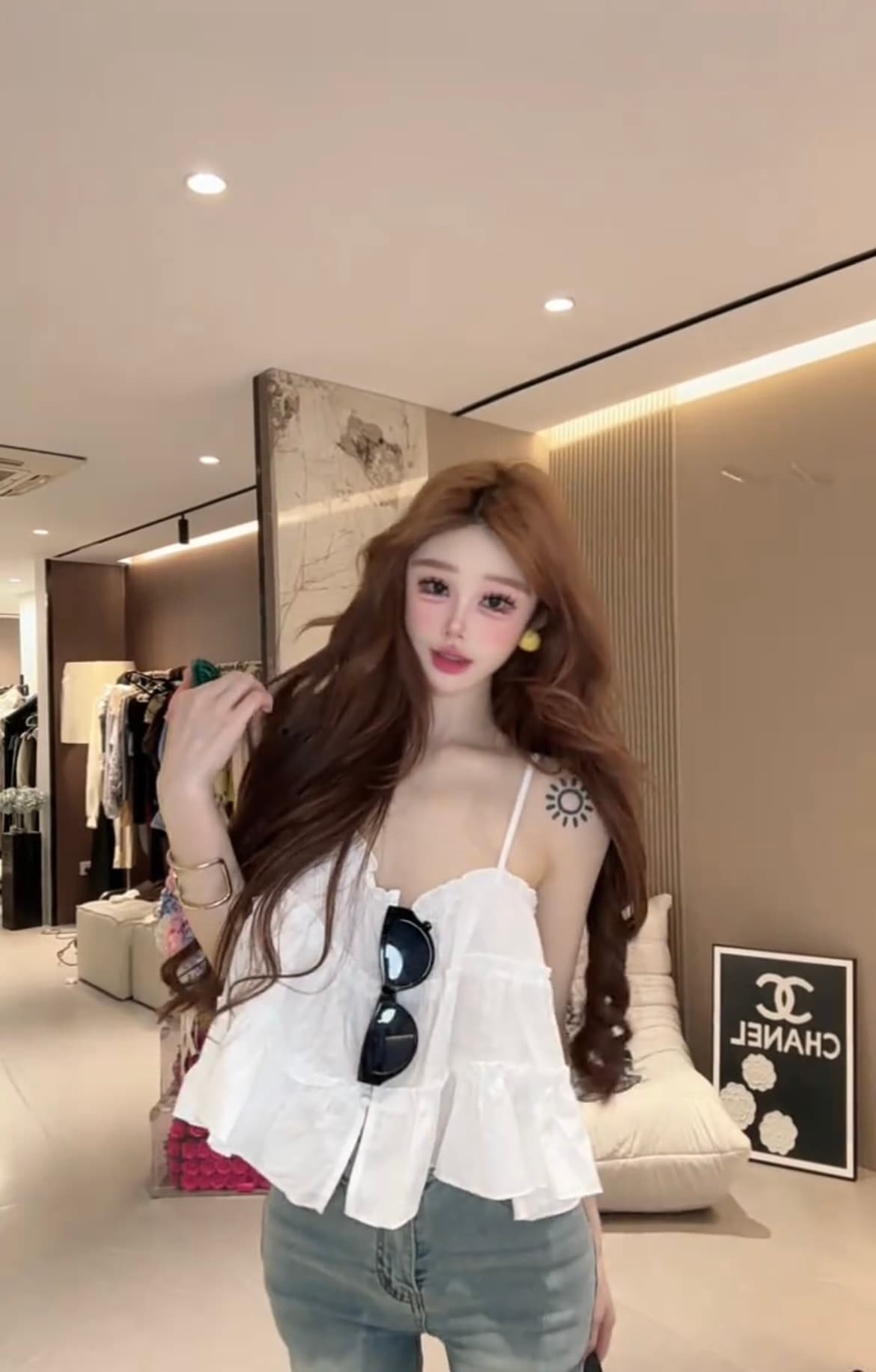 2026 여름 새로운 달콤한 자매 바람 프릴 캐미솔 주름 연령 감소 다용도 패션 외국 가스 맨위 착용 가져 가라. 상세 이미지 4