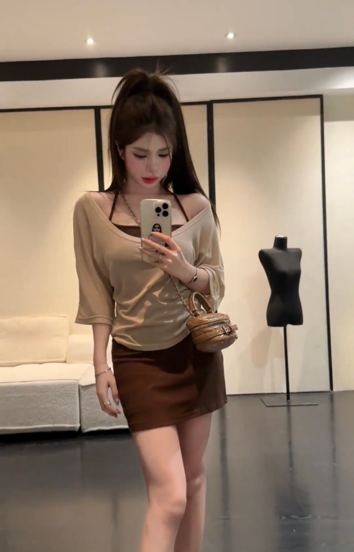 한 부서 느긋한 바람 행침 목 조끼 반팔 맨위 하이웨이스트 미니 스커트 세 조각 여성 세트 여름 고급 센스 패션 세트 상세 이미지 14