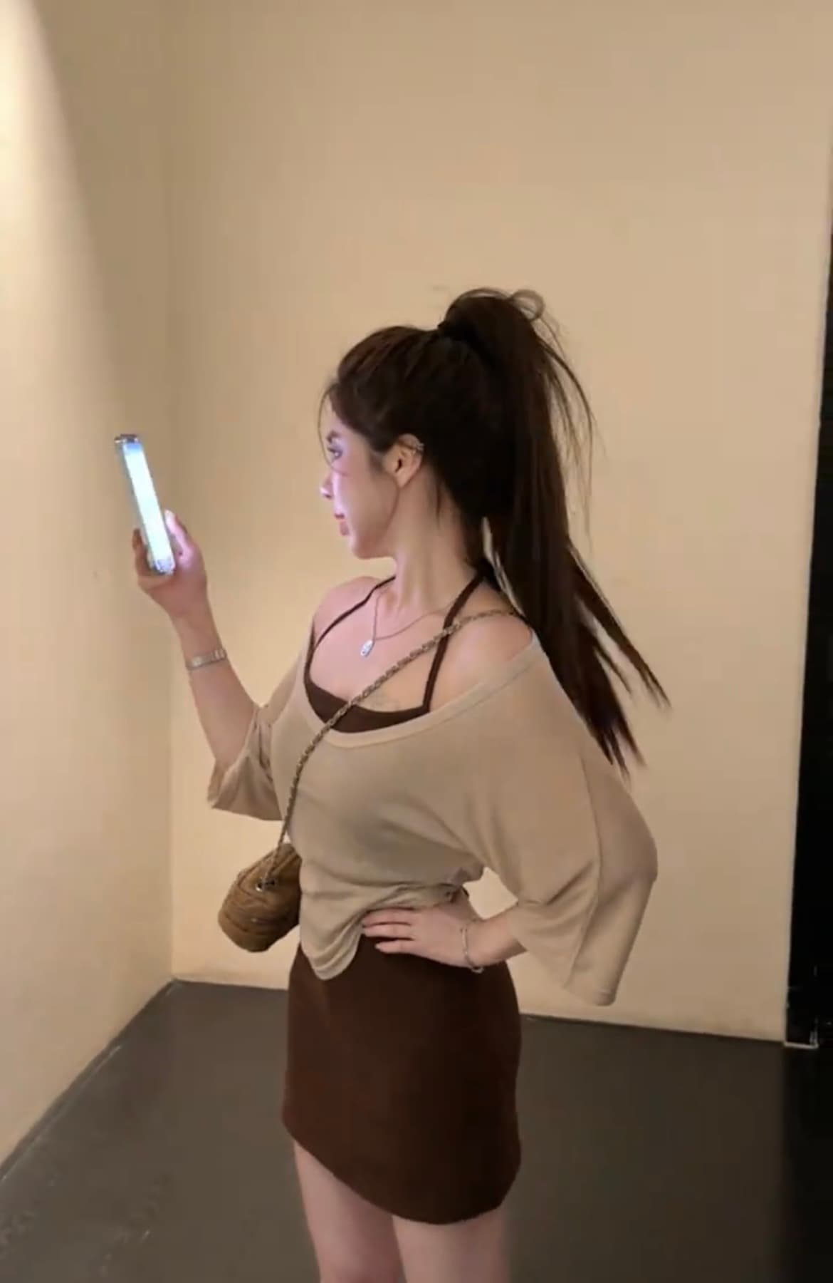 한 부서 느긋한 바람 행침 목 조끼 반팔 맨위 하이웨이스트 미니 스커트 세 조각 여성 세트 여름 고급 센스 패션 세트 상세 이미지 18